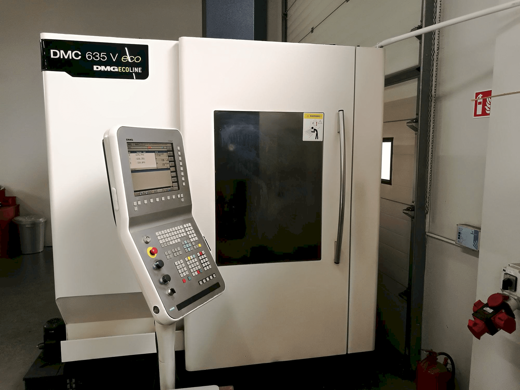 Makine DMG DMC 635 V Eco - Önden görünüm