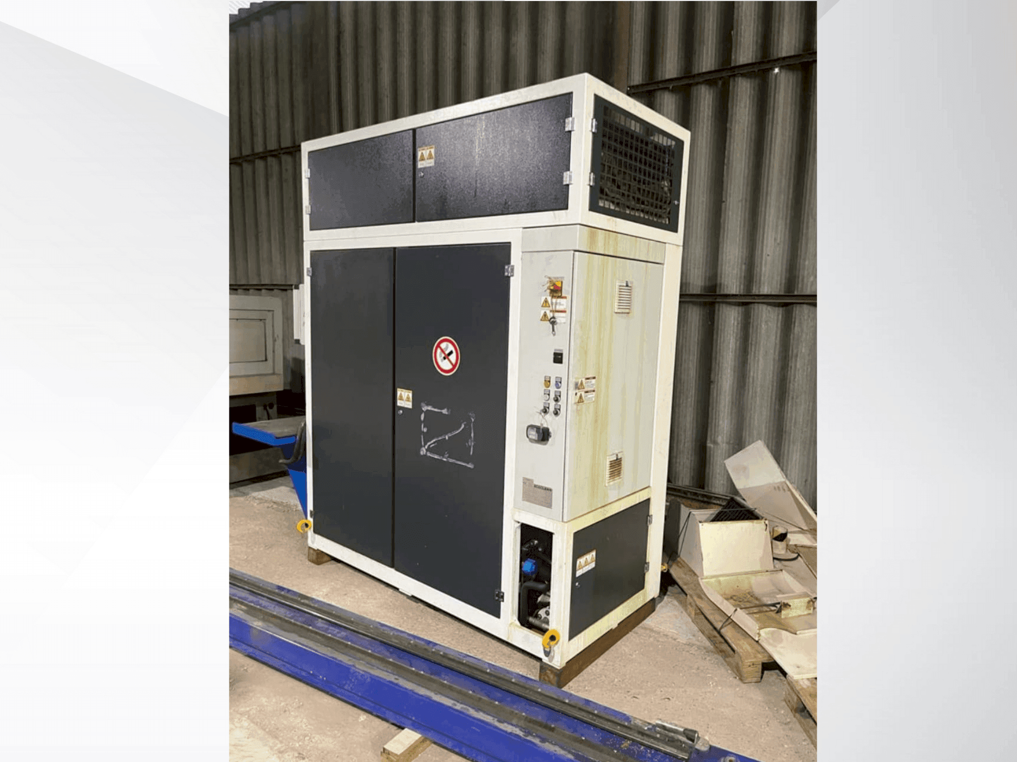 Makine DÜRR Ecoclean Minio 85c (2019) - Önden görünüm