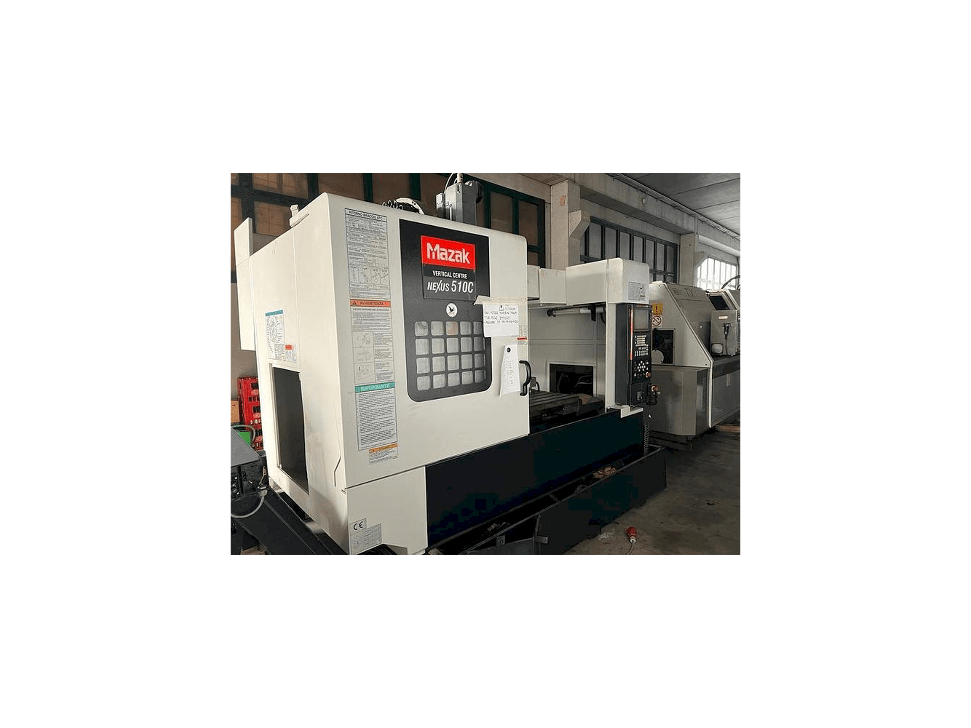Makine Mazak VCN 510C - Önden görünüm