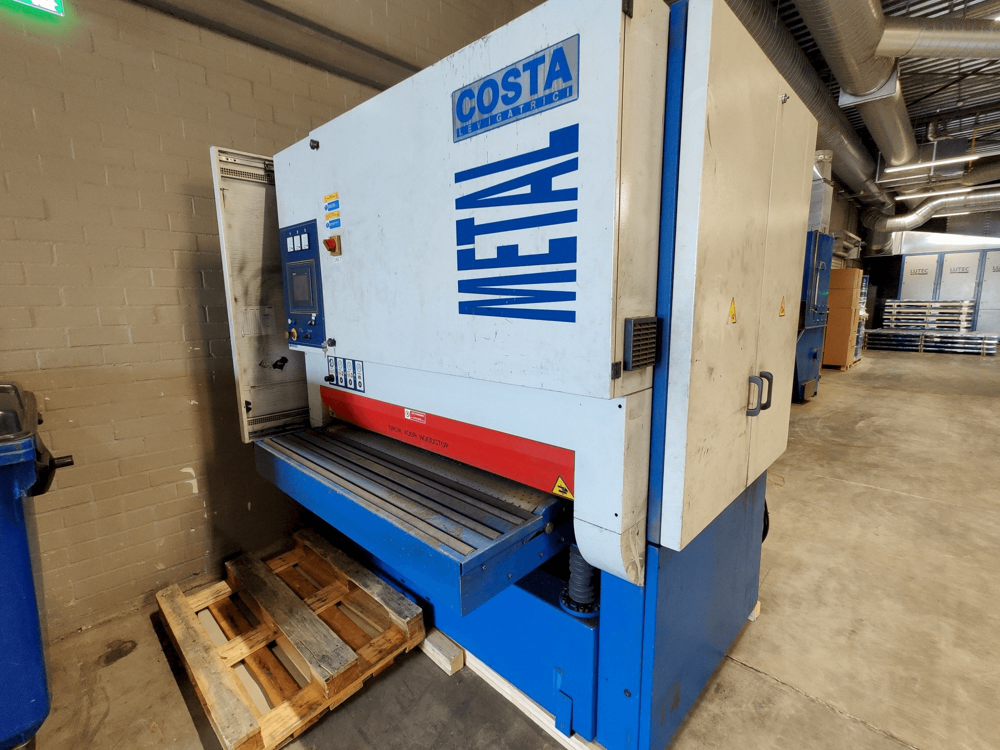 Makine Costa MD5 CVV 1350 - Önden görünüm