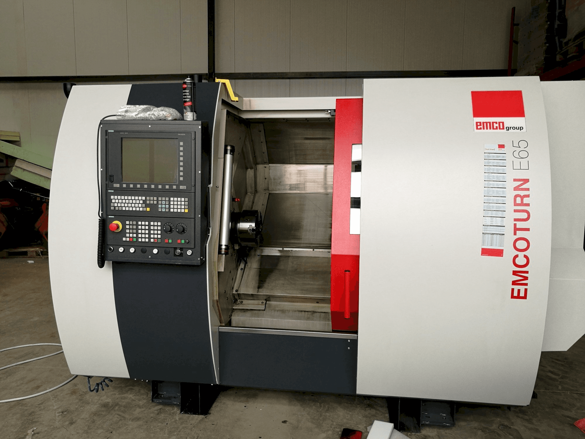 Makine EMCO Emcoturn E65 - Önden görünüm