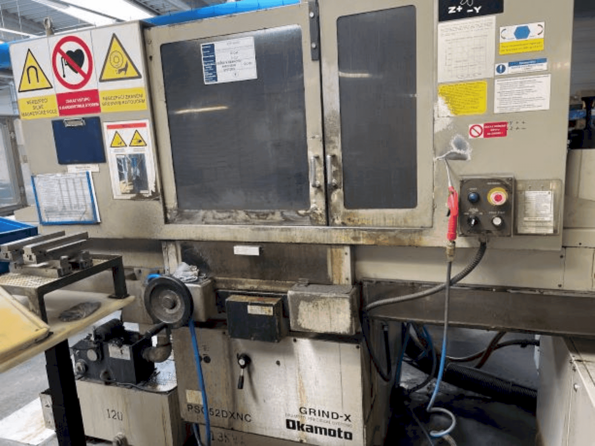 Makine OKAMOTO PSG-52DXNC - Önden görünüm