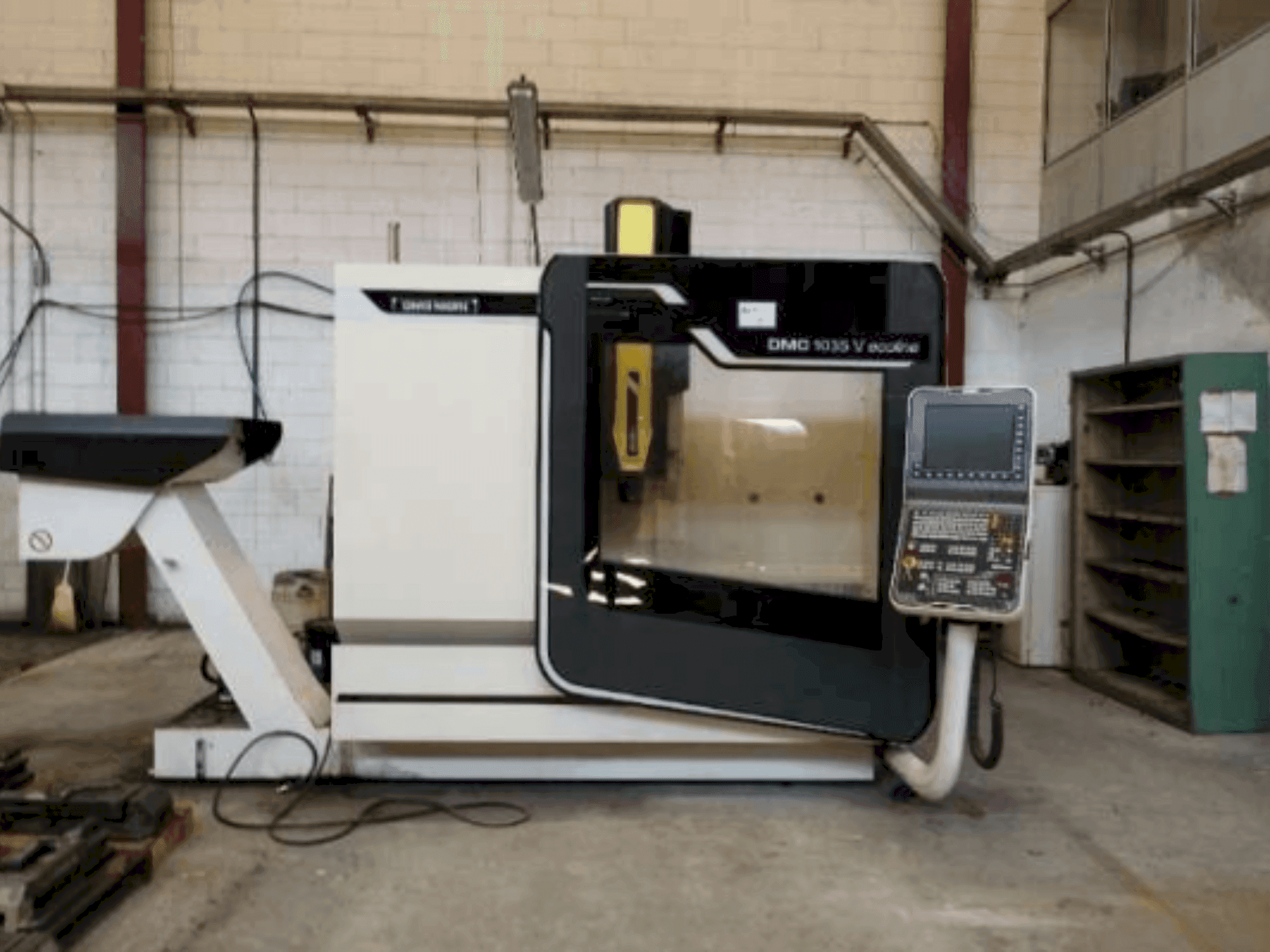 Makine DMG MORI DMC 1035 V Ecoline - Önden görünüm