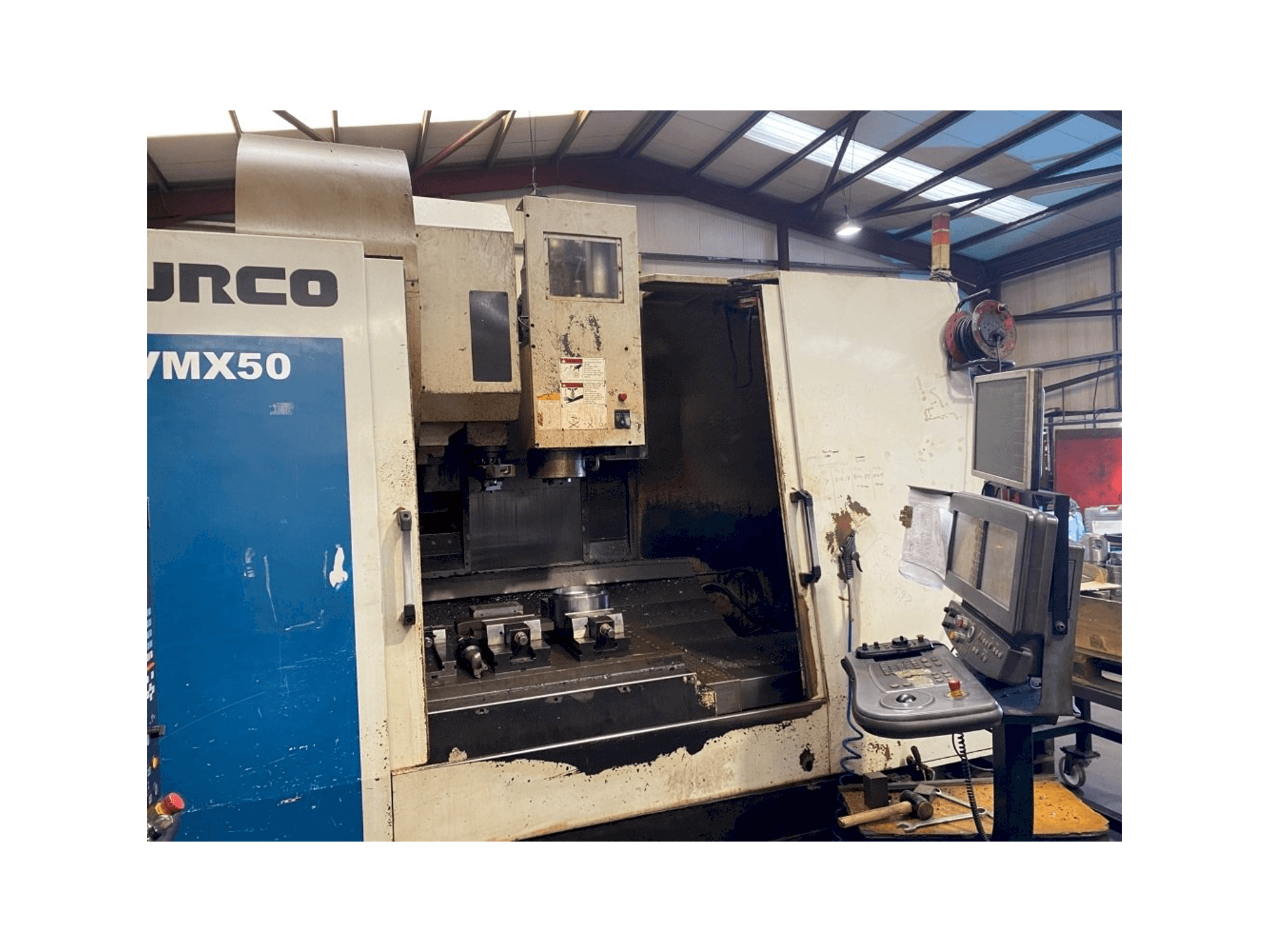 Makine Hurco VMX 50/50T - Önden görünüm