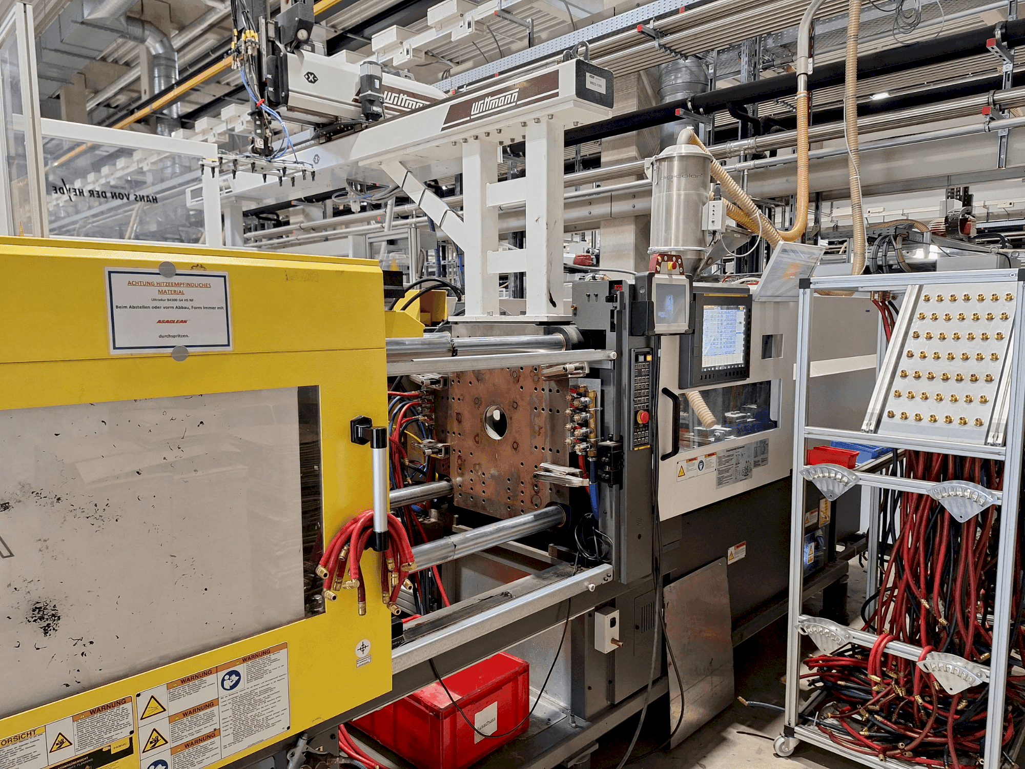 Makine FANUC Roboshot S130iA - Önden görünüm