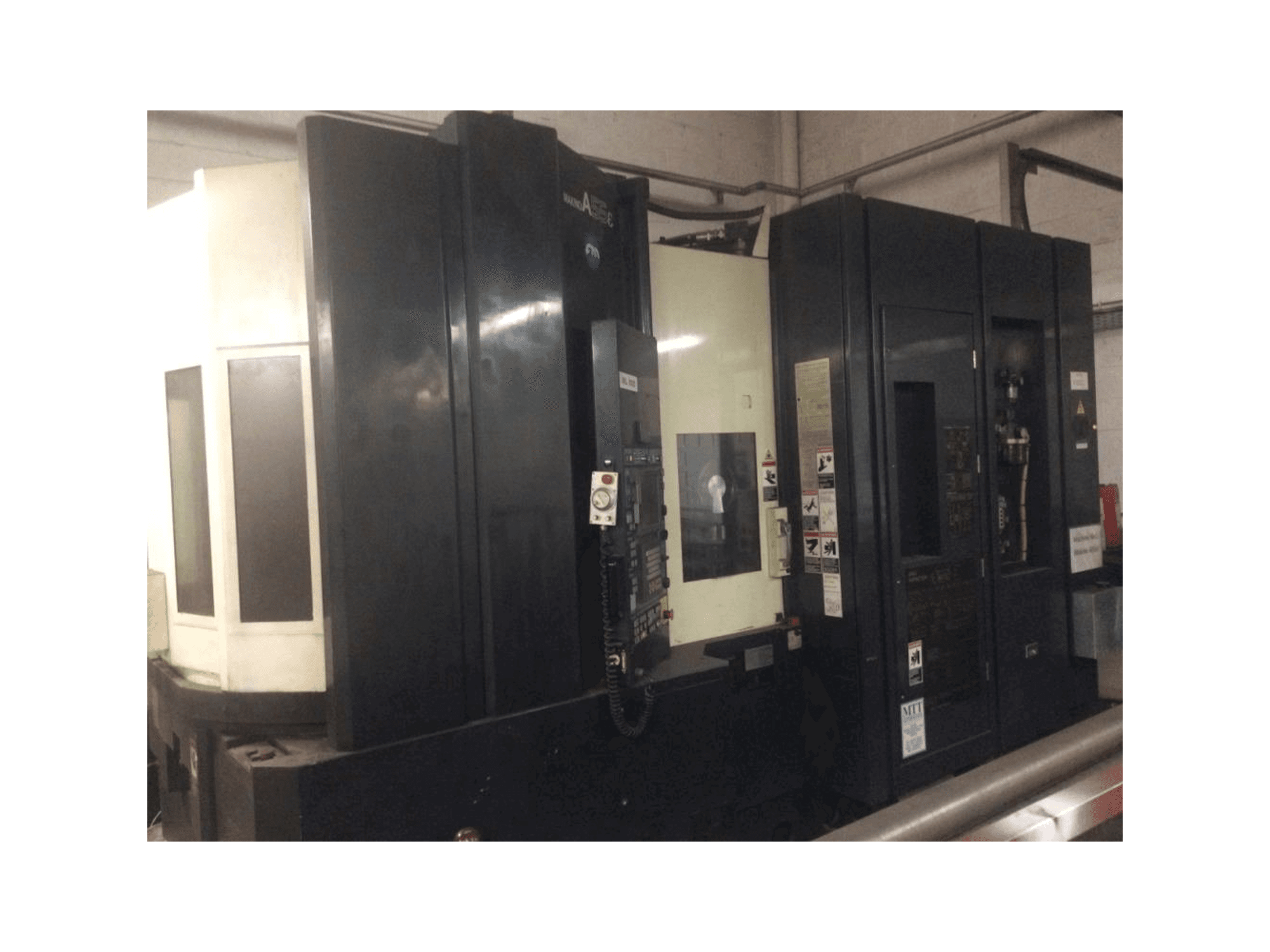 Makine Makino A55e - Önden görünüm