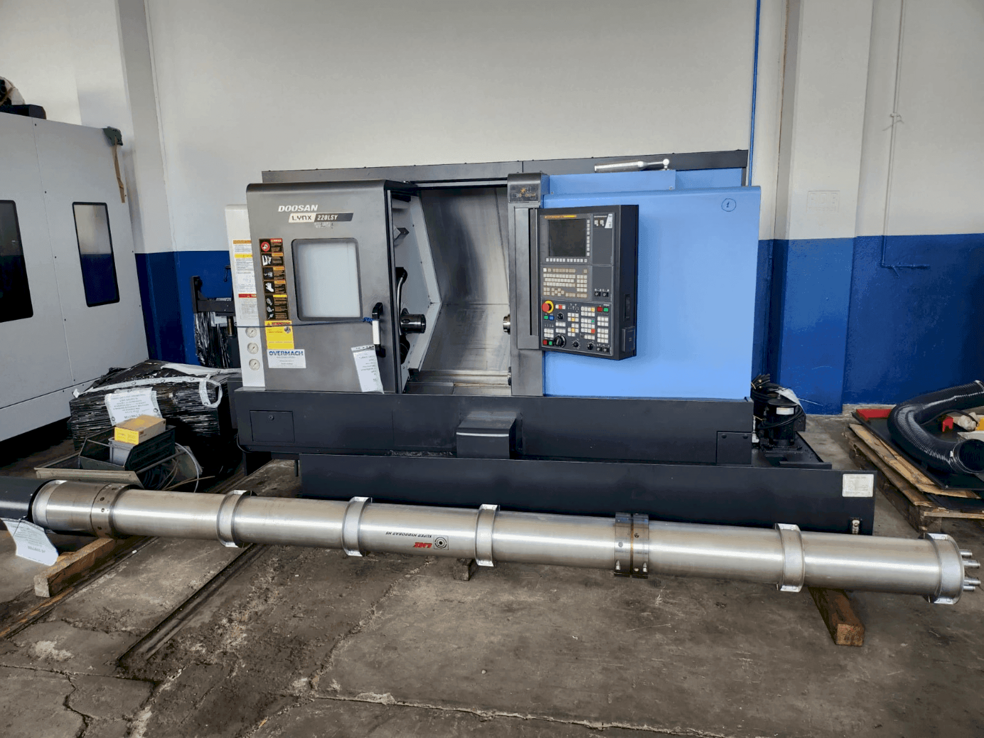 Makine DOOSAN LYNX 220 LSYA - Önden görünüm