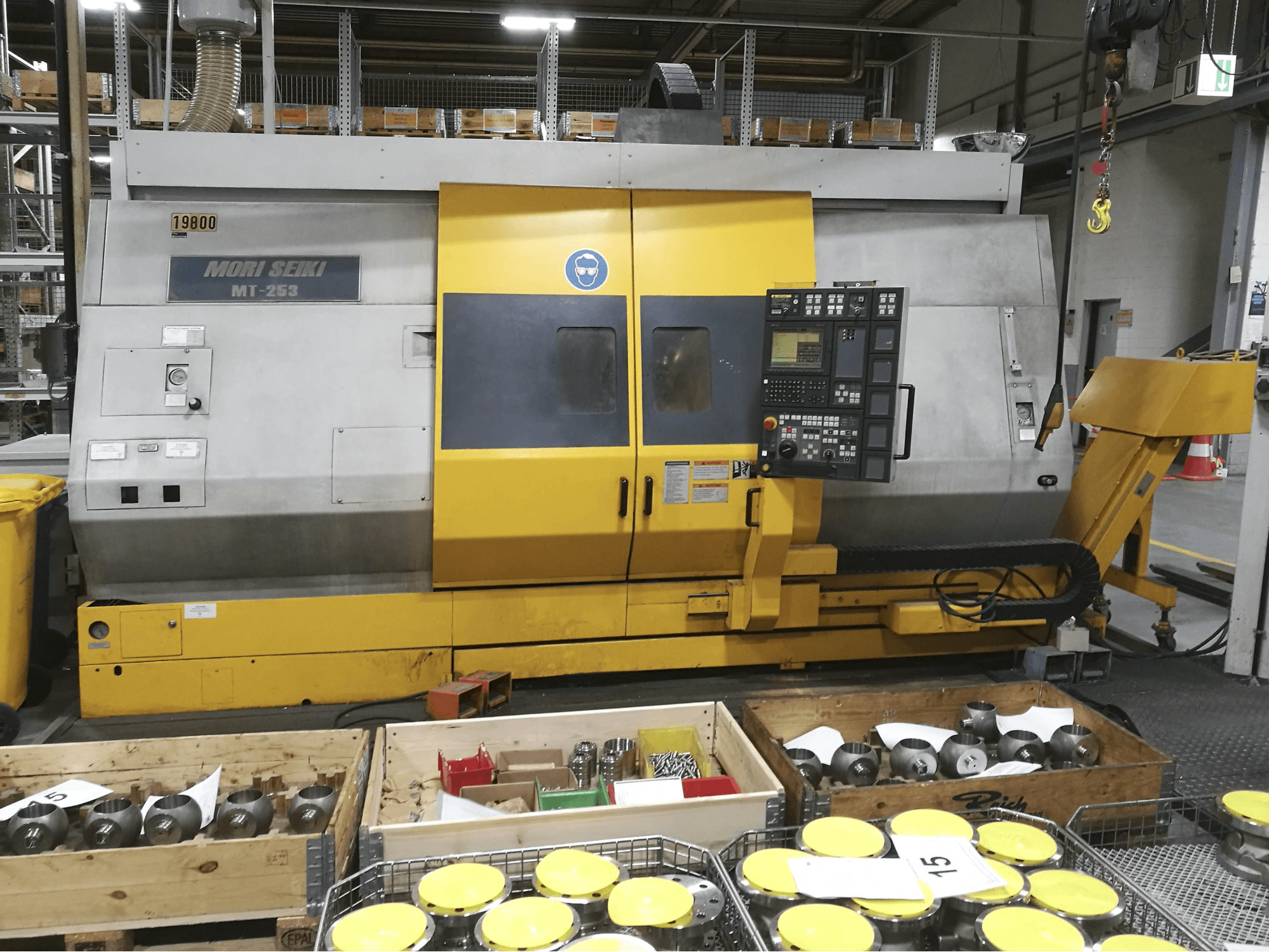 Makine MORI SEIKI - Önden görünüm MT-253/1000