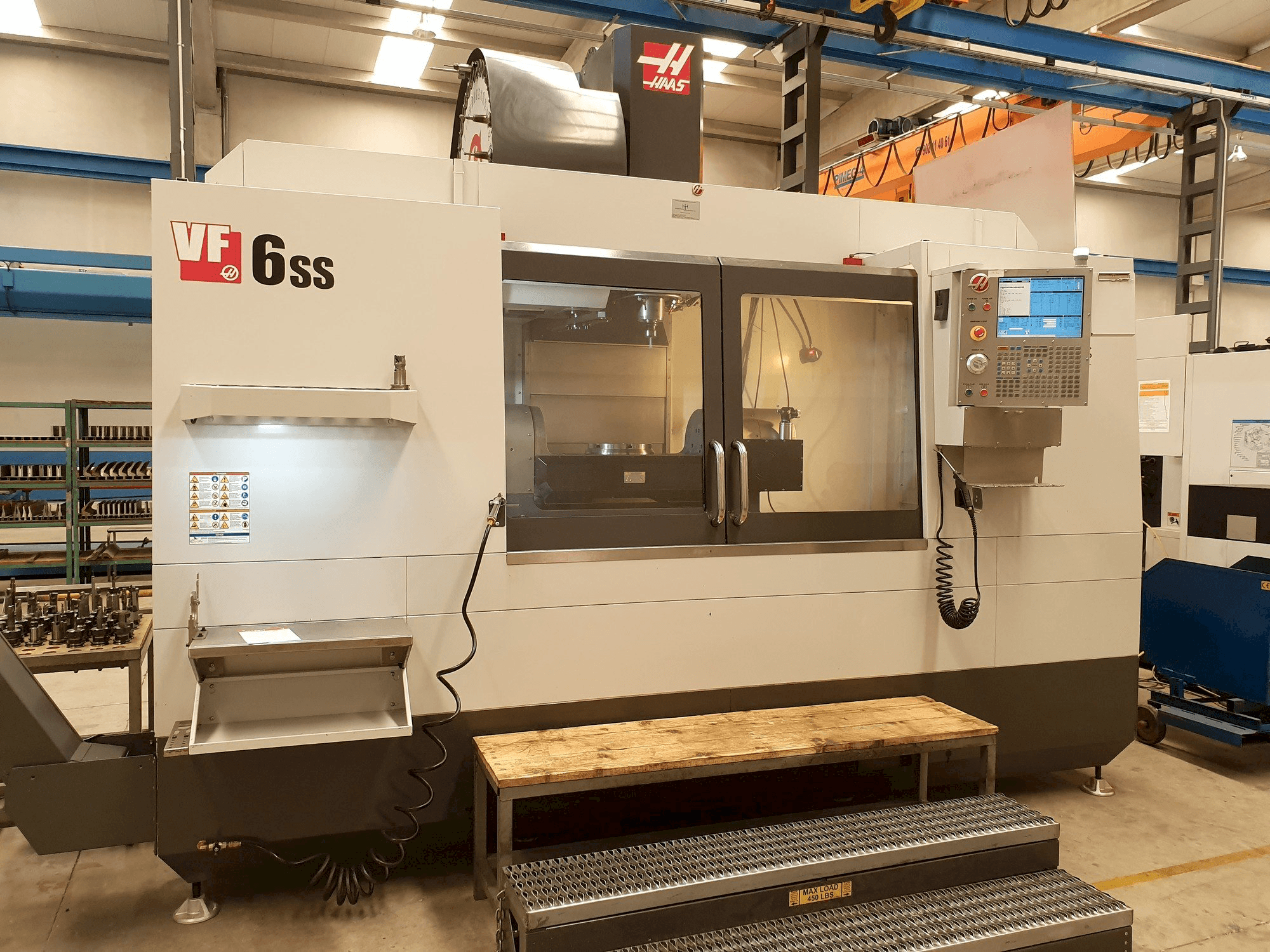 Makine HAAS VF-6SS - Önden görünüm
