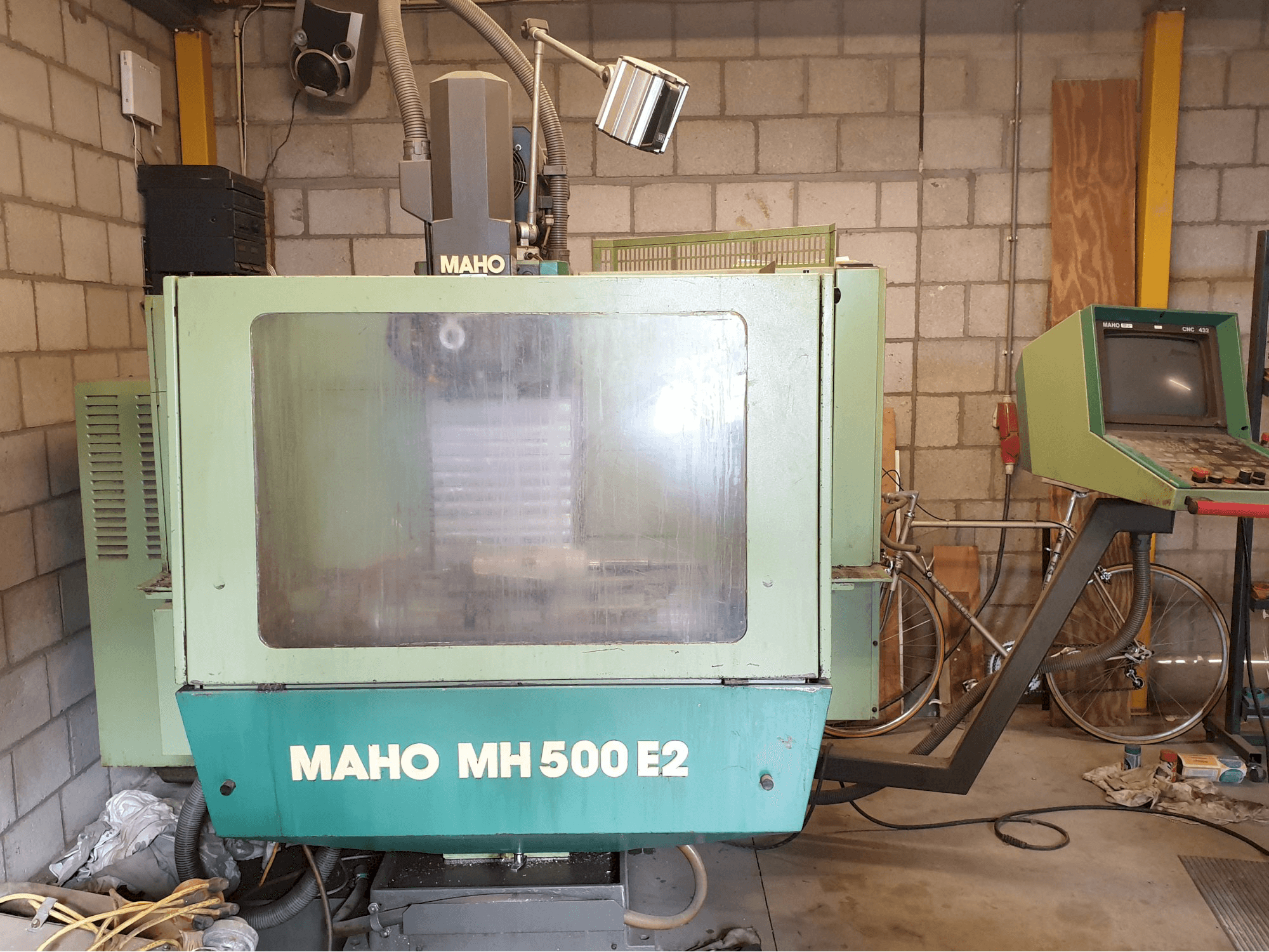 Makine Maho - Sol taraftaki görüntü MH 500