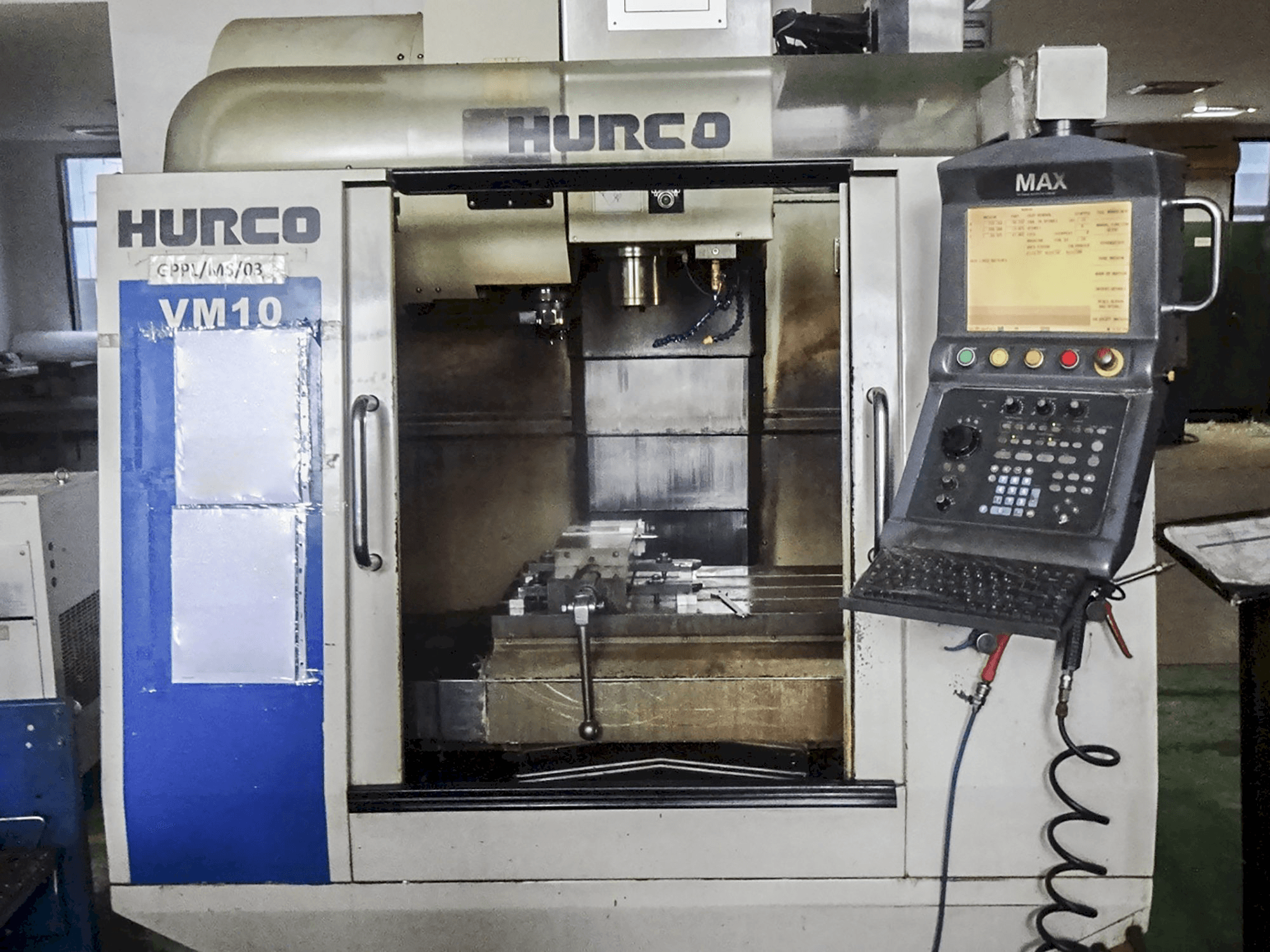 Makine Hurco - Önden görünüm VM10