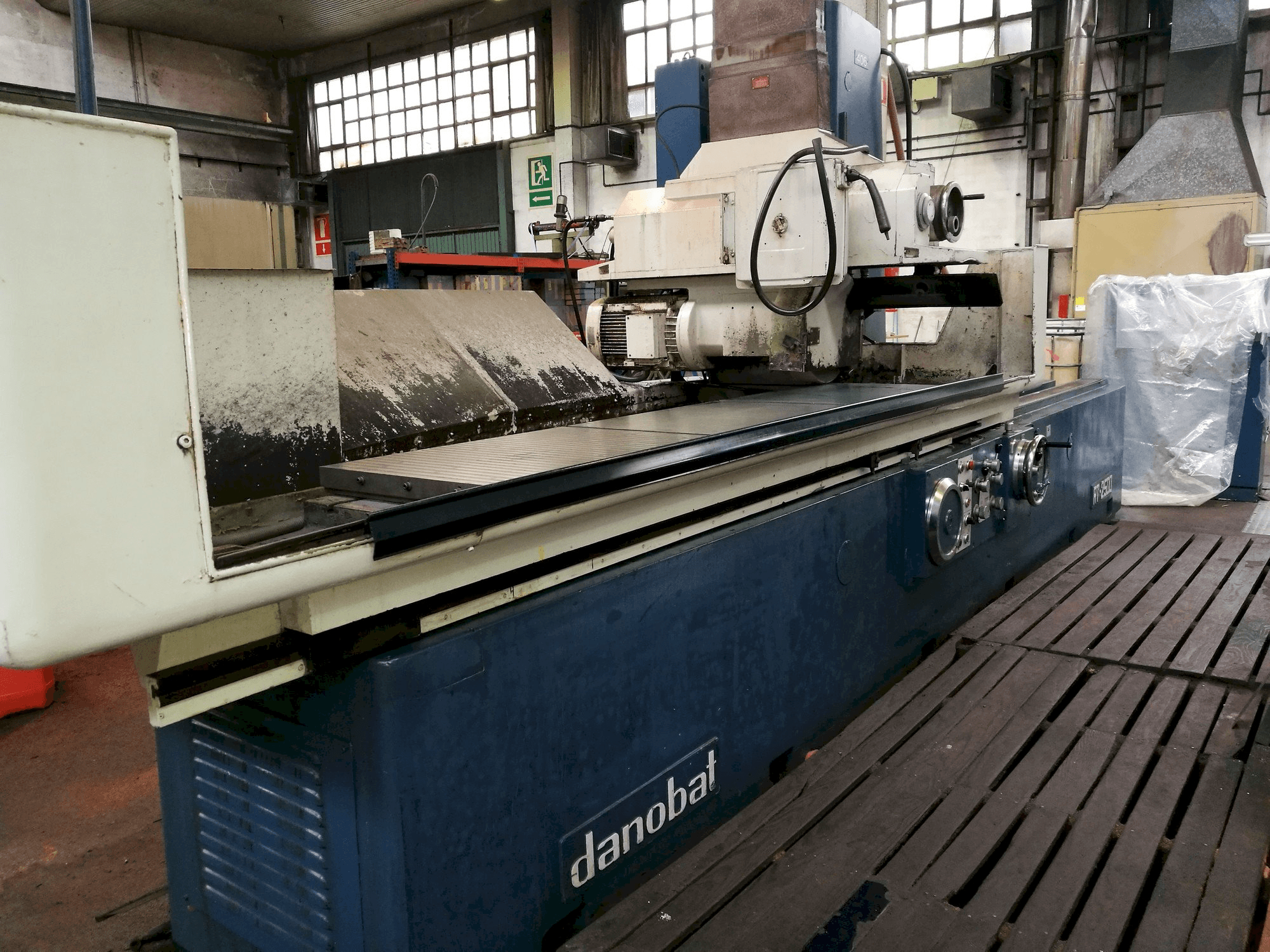 Makine DANOBAT RT-2500 - Önden görünüm