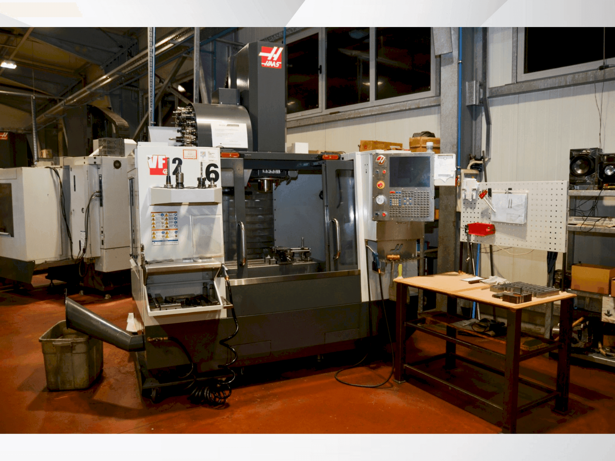 Makine HAAS VF 2 - Önden görünüm