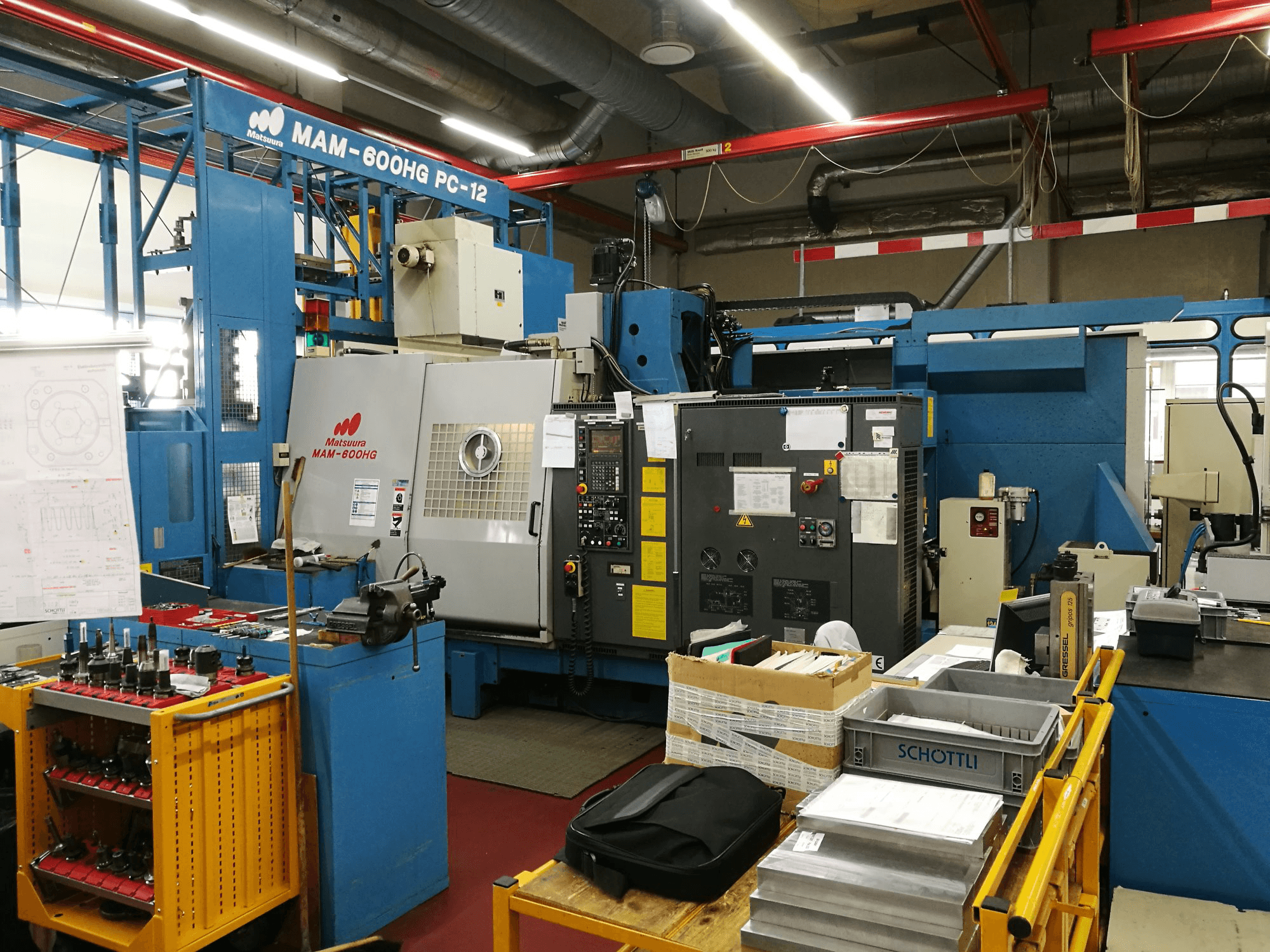 Makine Matsuura - Önden görünüm MAM 600HG PC-12