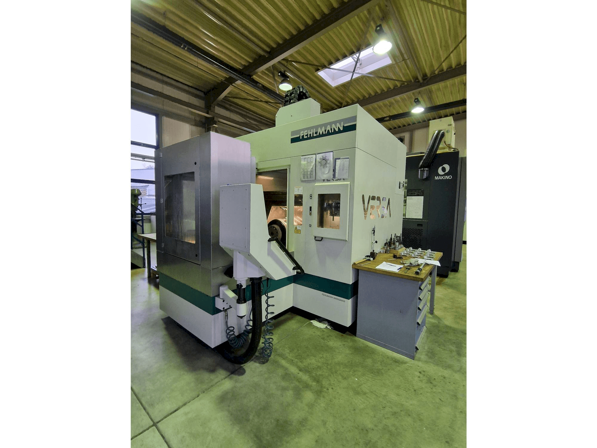 Makine FEHLMANN Versa P825 - Önden görünüm
