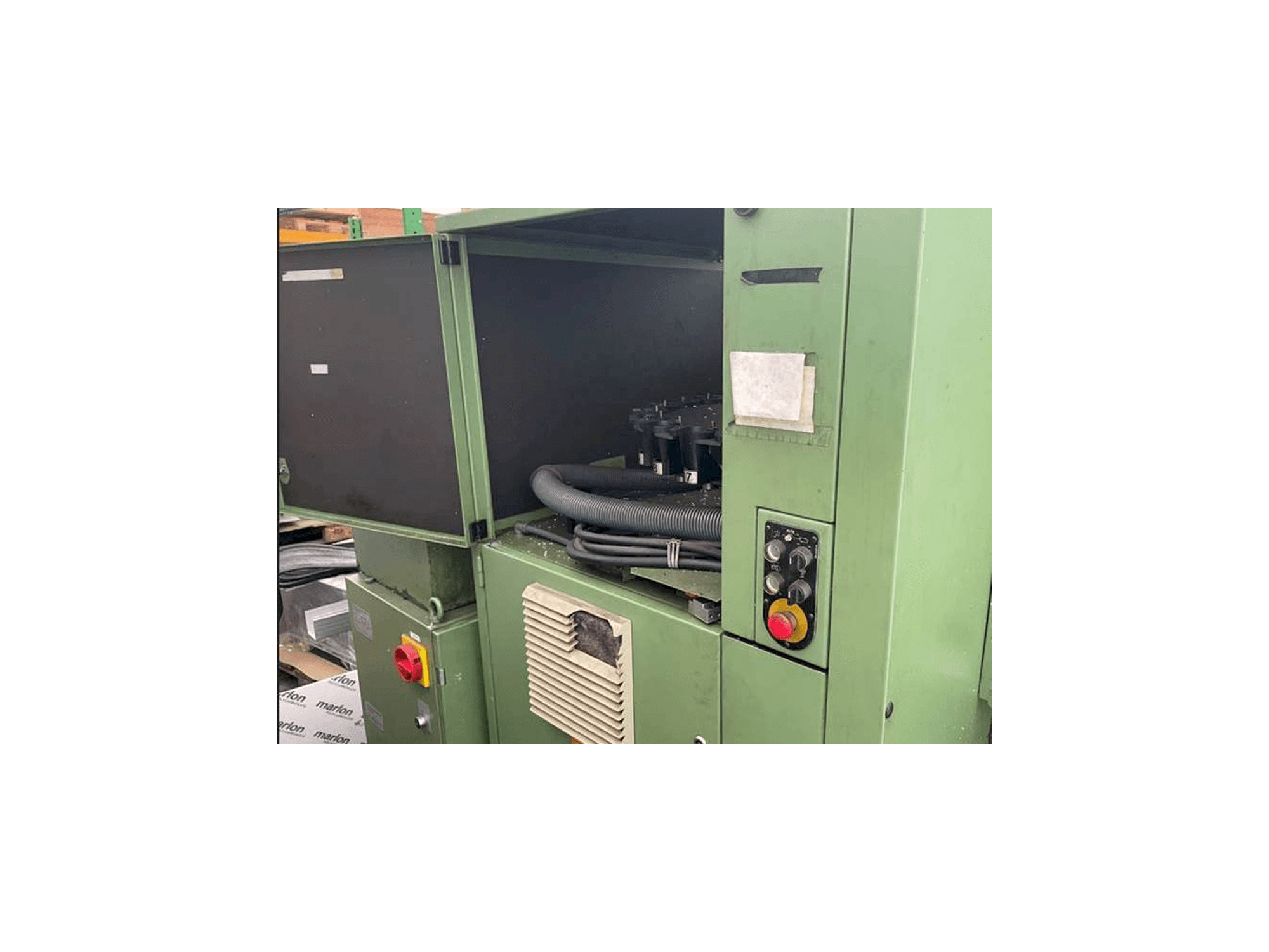 Makine DECKEL FP4AT - Önden görünüm