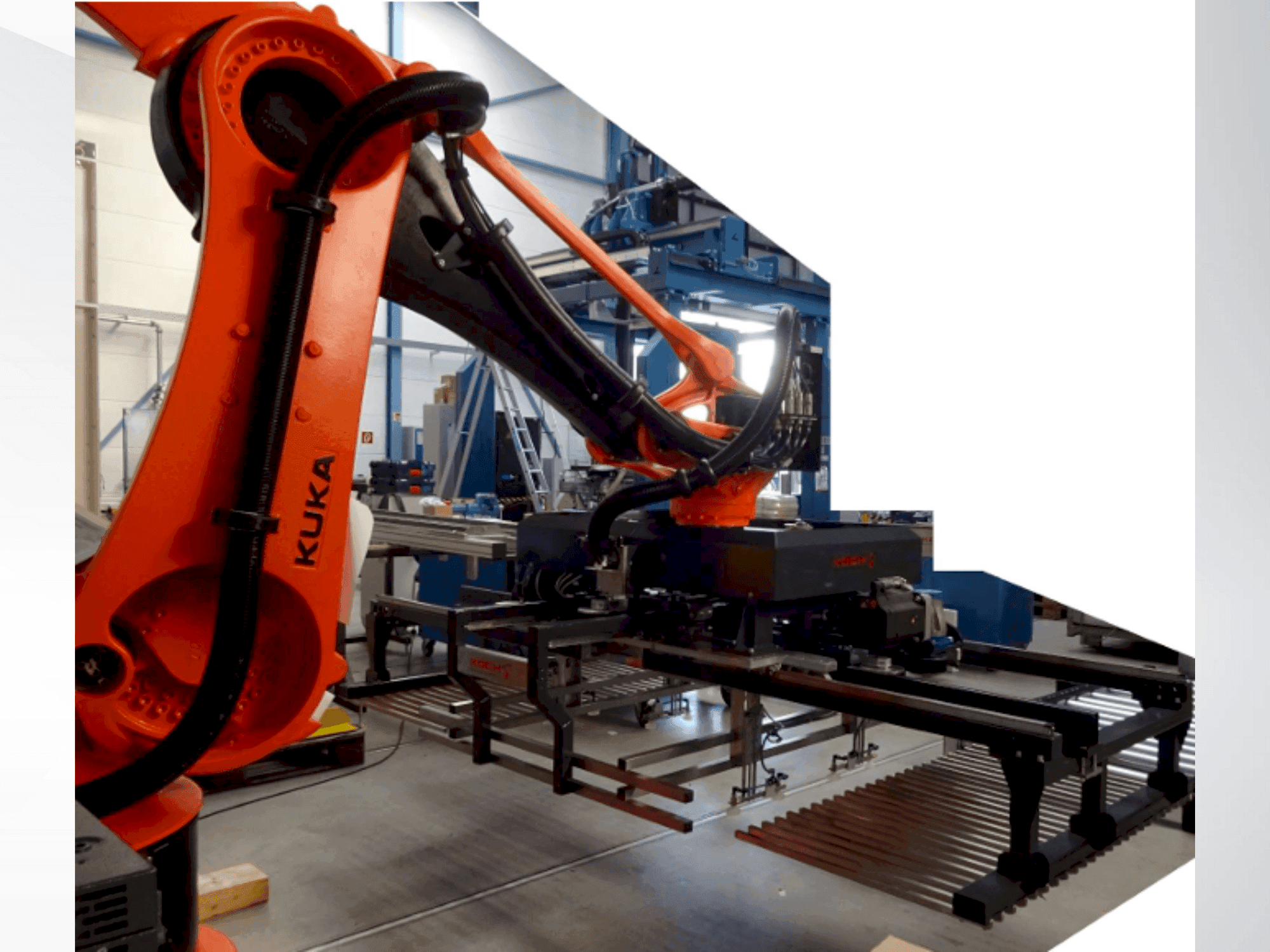 Makine KUKA KR 700 PA - Önden görünüm
