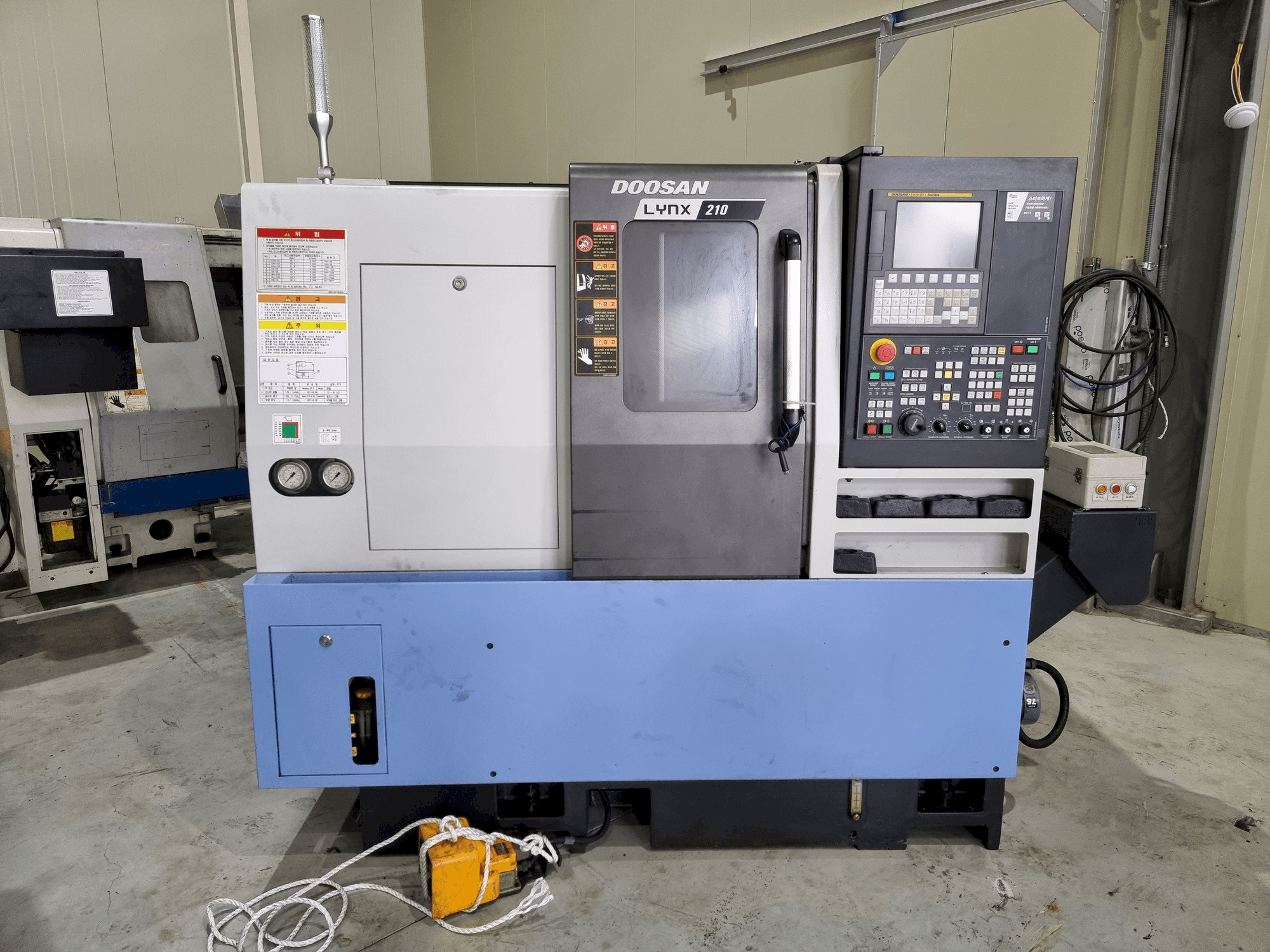 Makine Doosan LYNX 210 - Önden görünüm