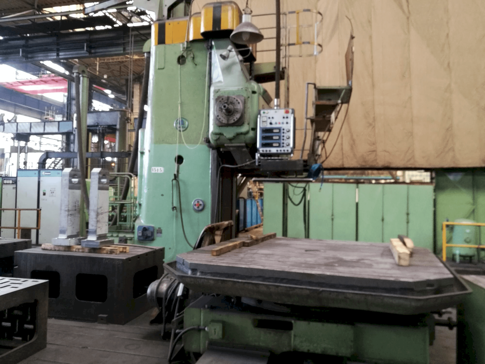 Makine SKODA WD 160 - Önden görünüm