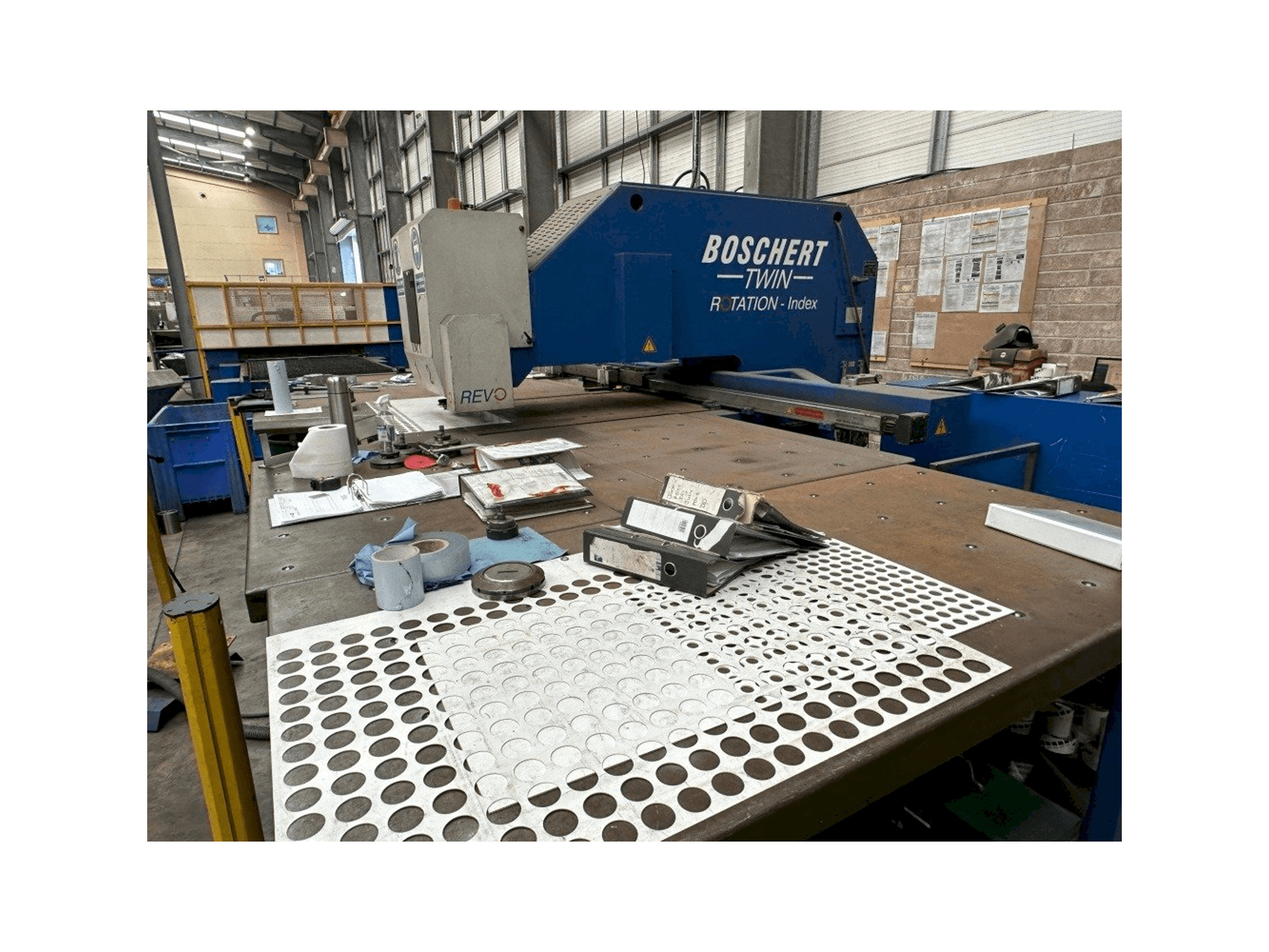 Makine Boschert Twin 1000 Inde - Önden görünüm