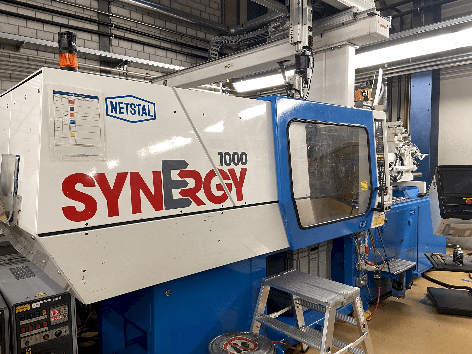 Makine Netstal Synergy 1000-230 - Önden görünüm