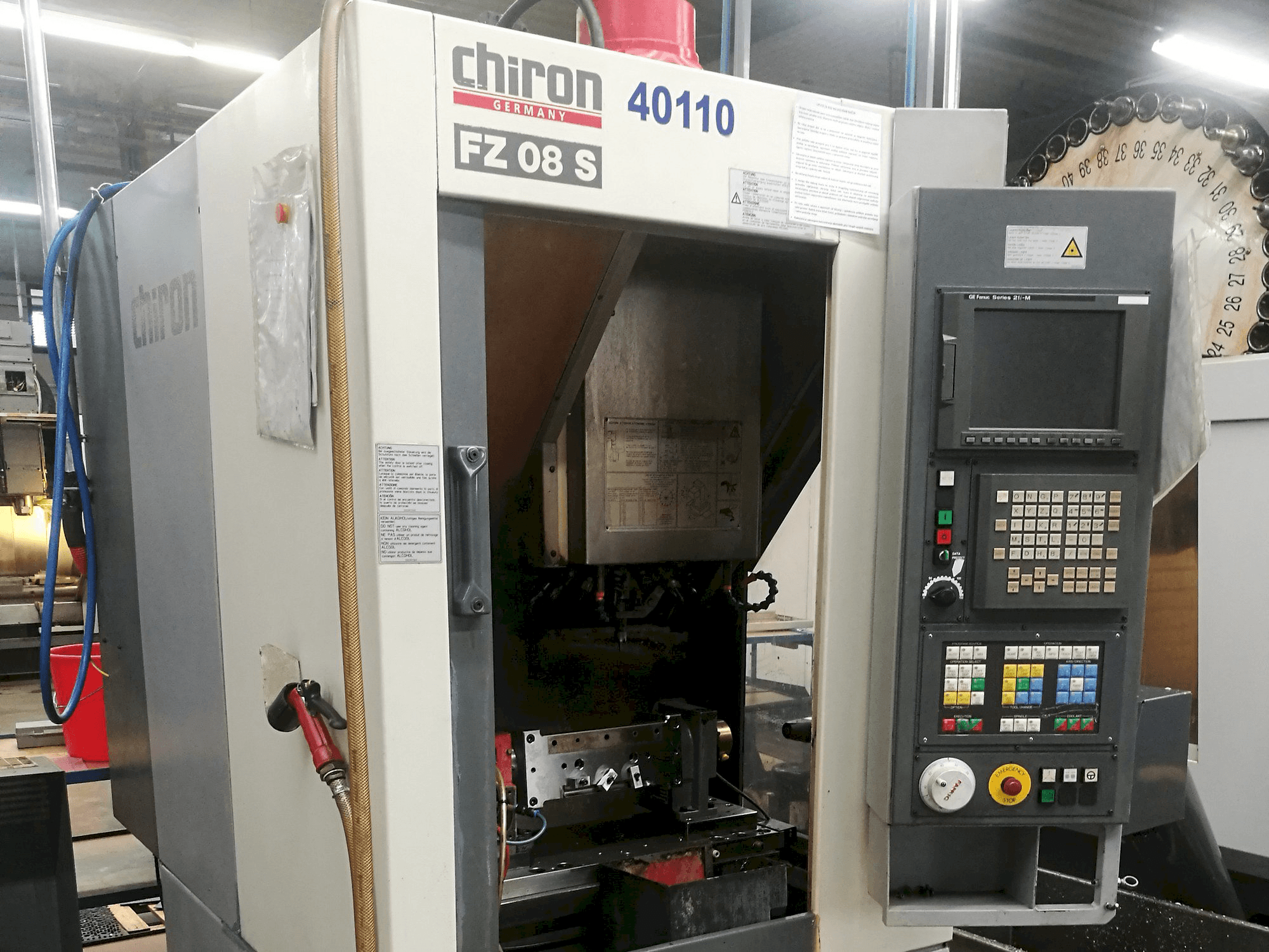 Makine CHIRON FZ08S - Önden görünüm