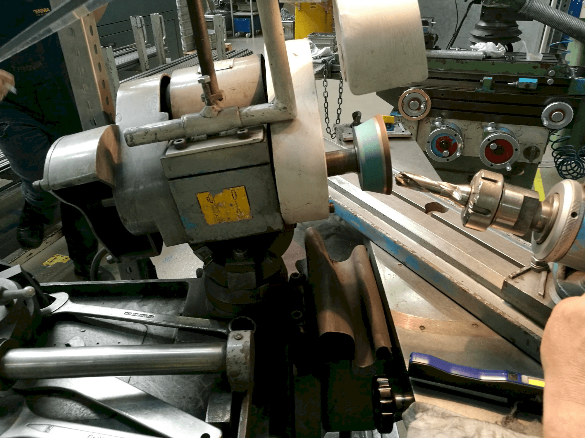 Makine ELITE AR5-E - Önden görünüm