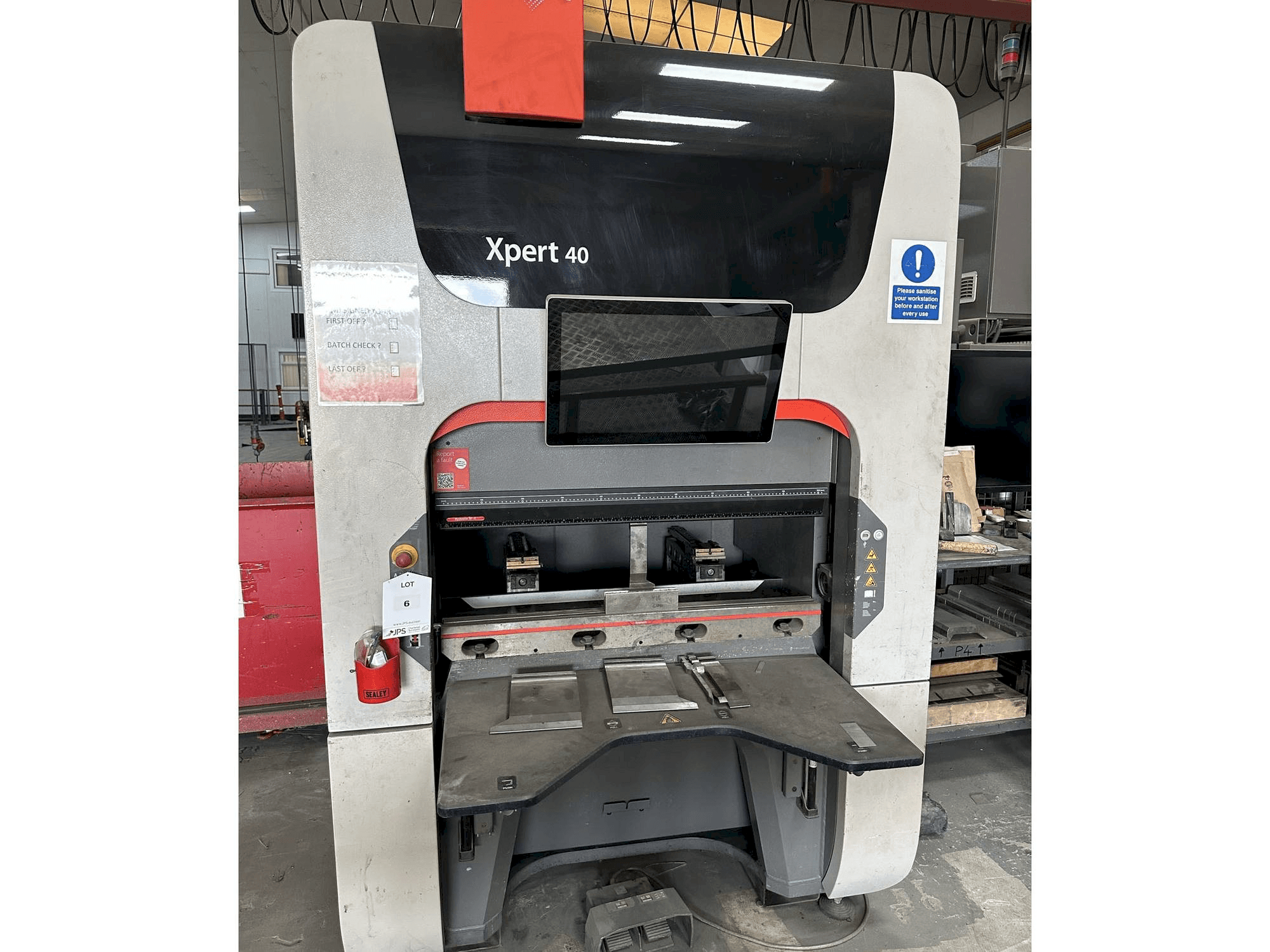 Makine Bystronic Xpert 40/1030 - Önden görünüm