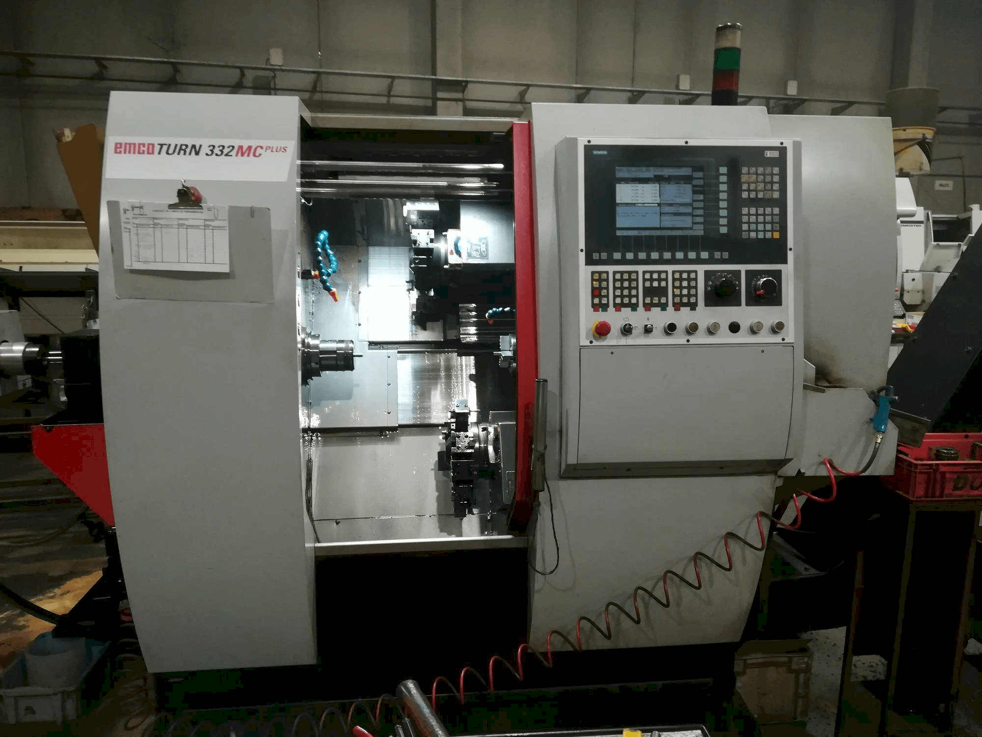 Makine EMCO Emcoturn 332 MC - Önden görünüm