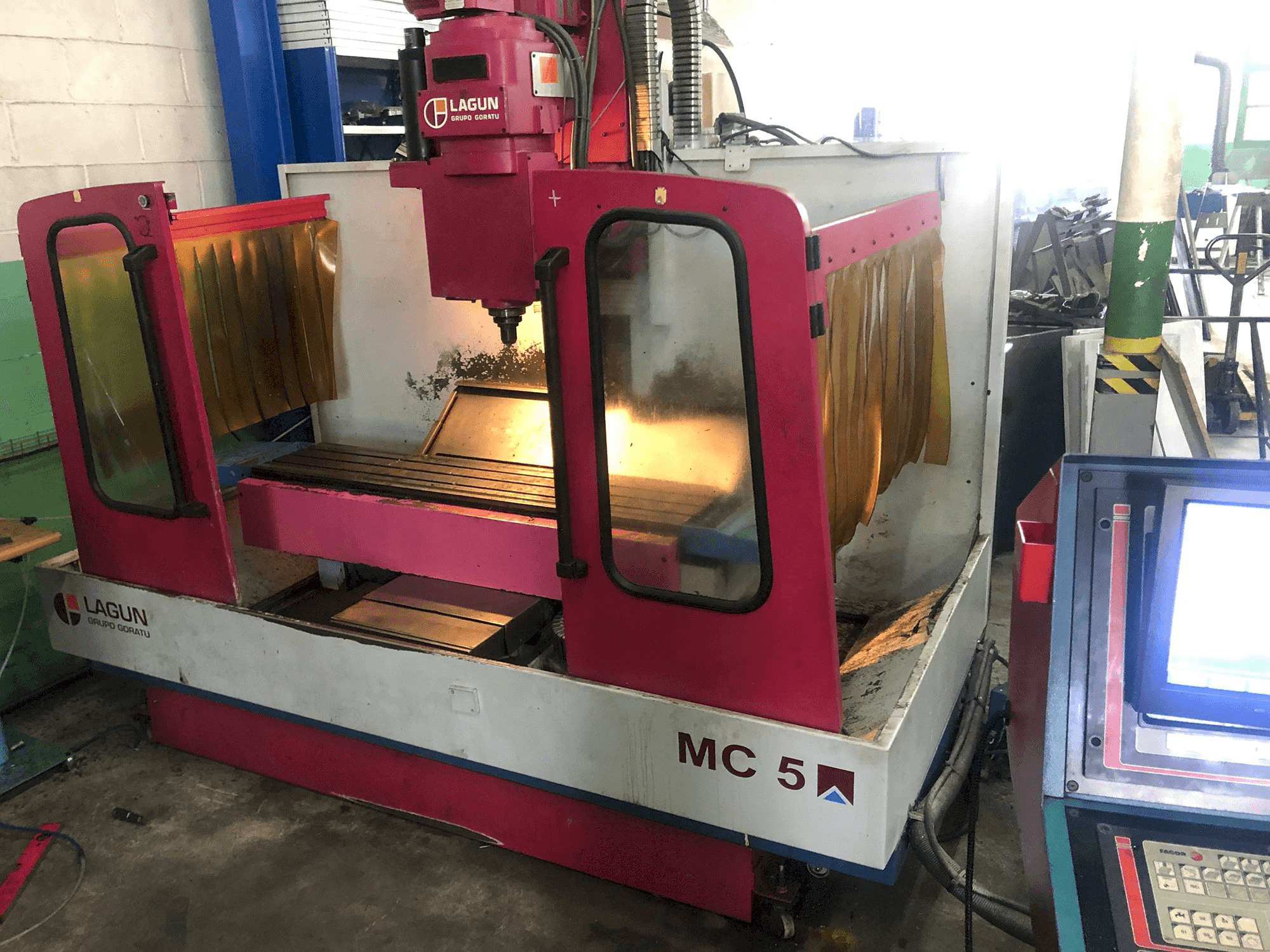 Makine LAGUN MC 5 - Önden görünüm