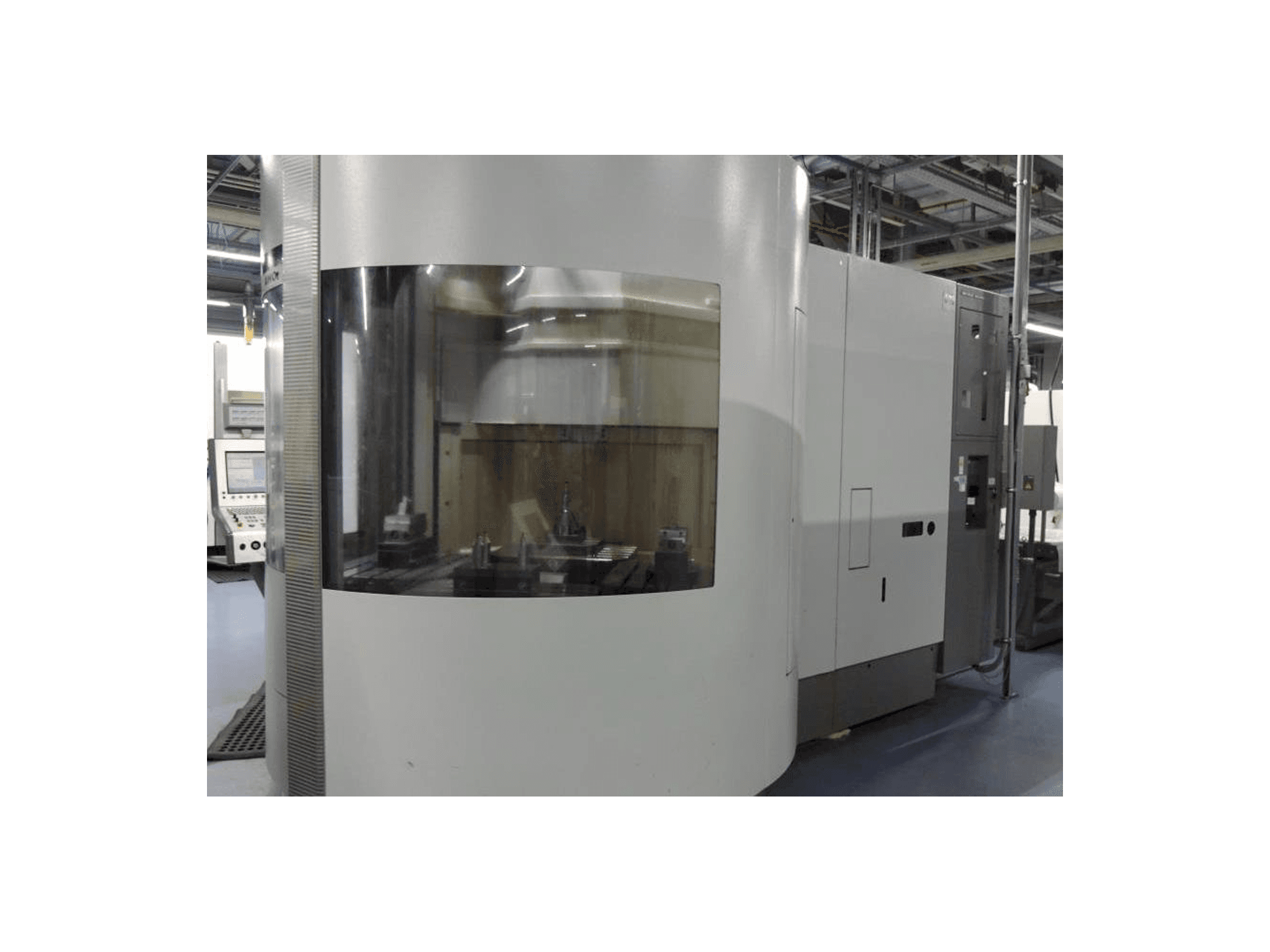 Makine DECKEL MAHO DMC 60 T RS3 - Önden görünüm