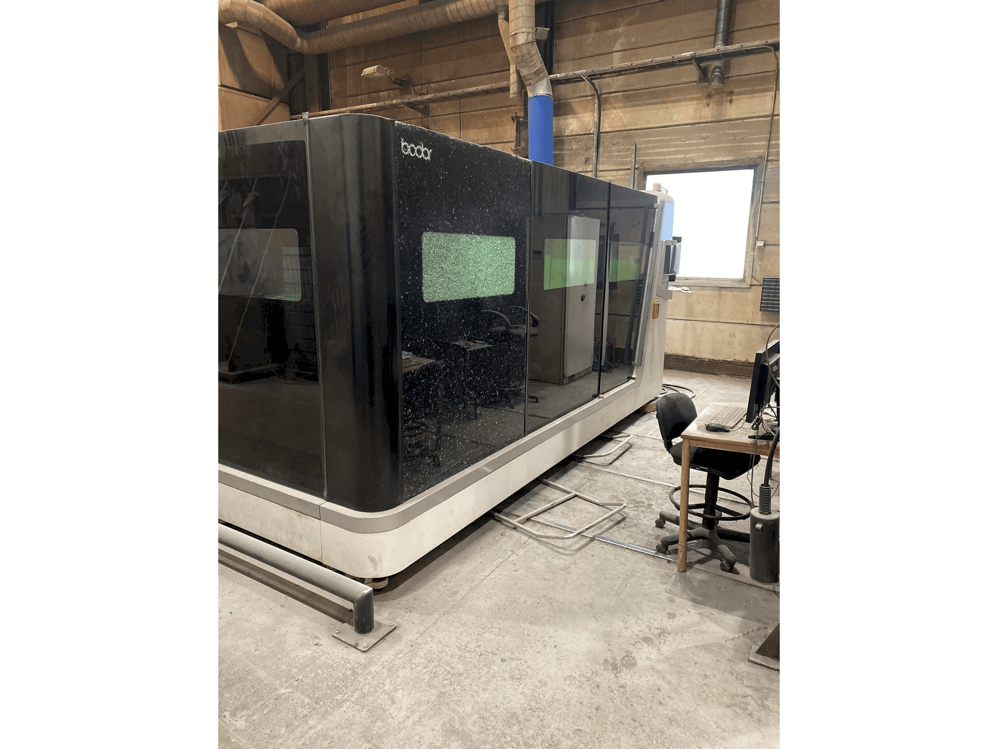 Makine Bodor S2040 - Önden görünüm