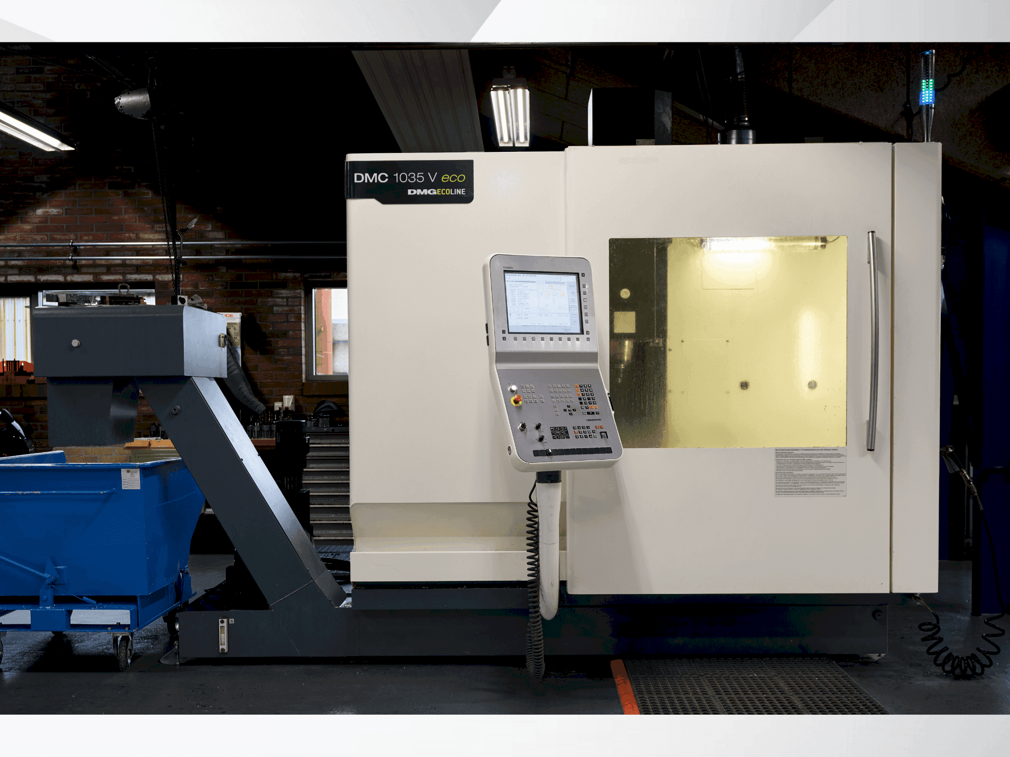 Makine DMG MORI DMC 1035V - Önden görünüm