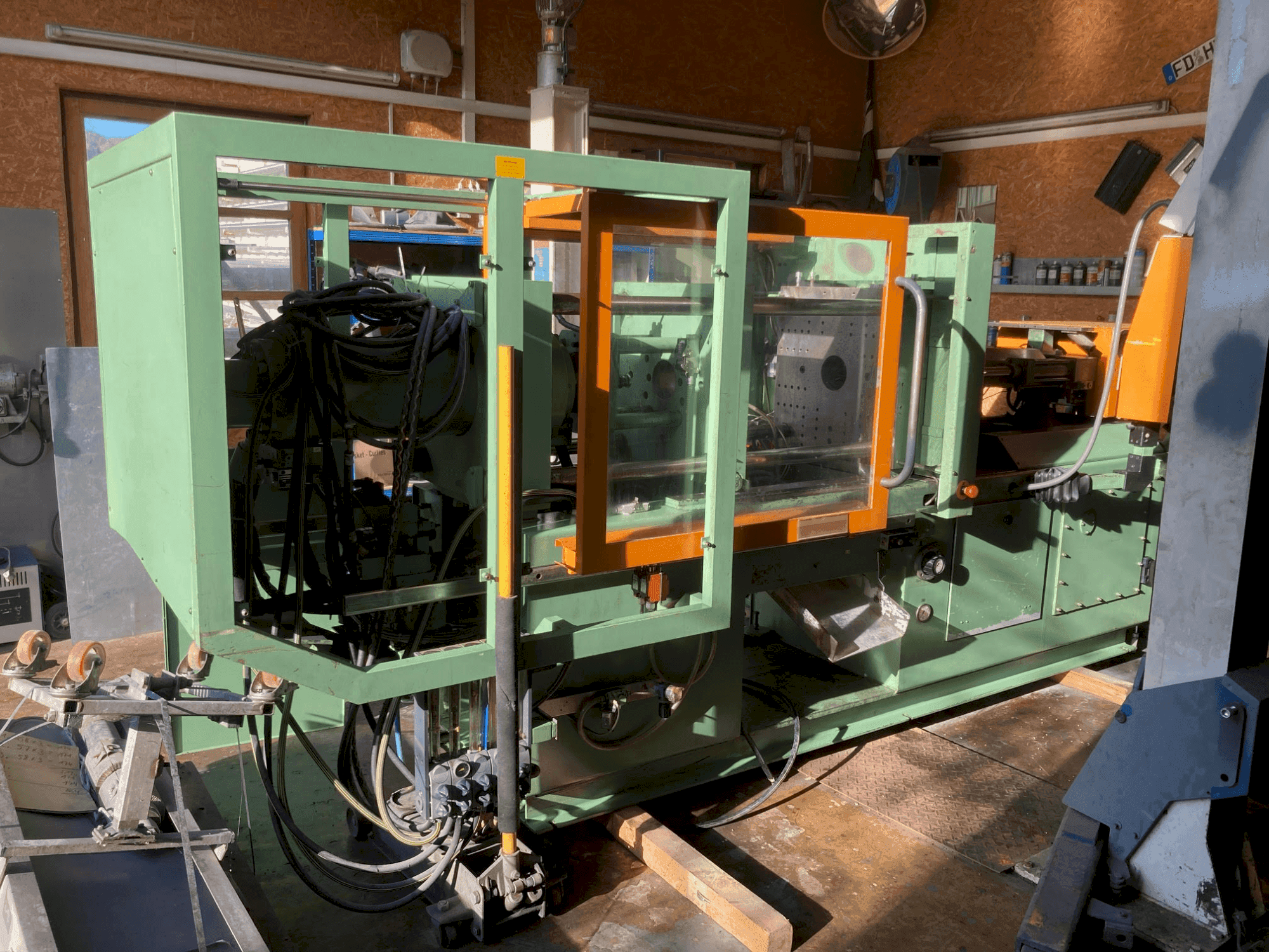 Makine FERROMATIK K75-S - Önden görünüm