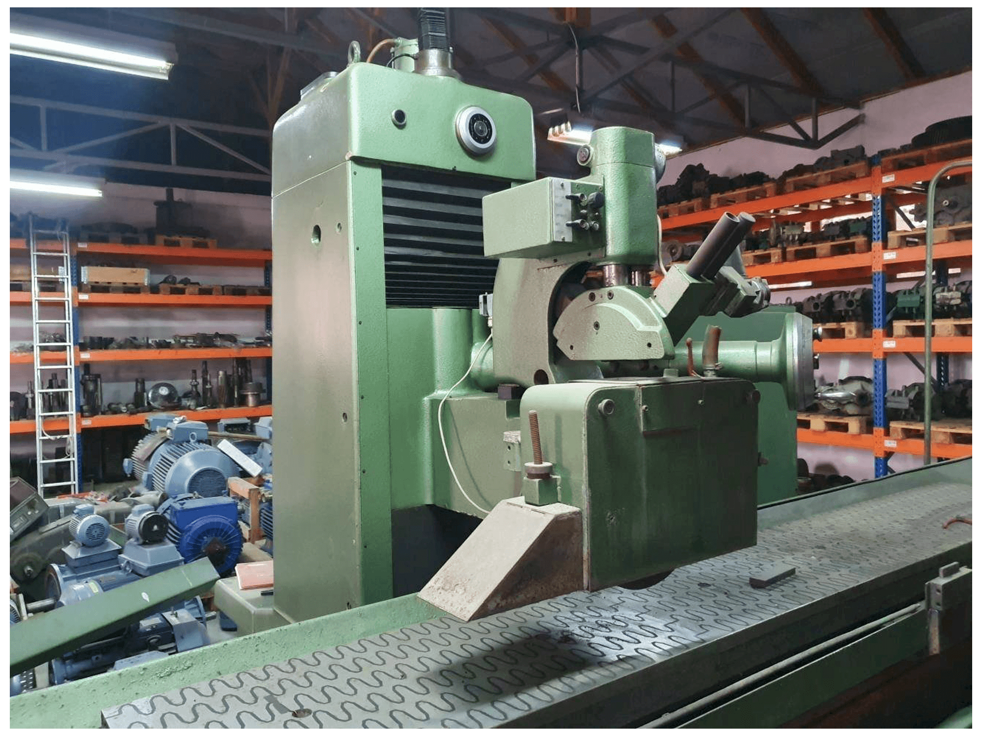 Makine ELB SCHLIFF SWBD-30 VA II - Önden görünüm