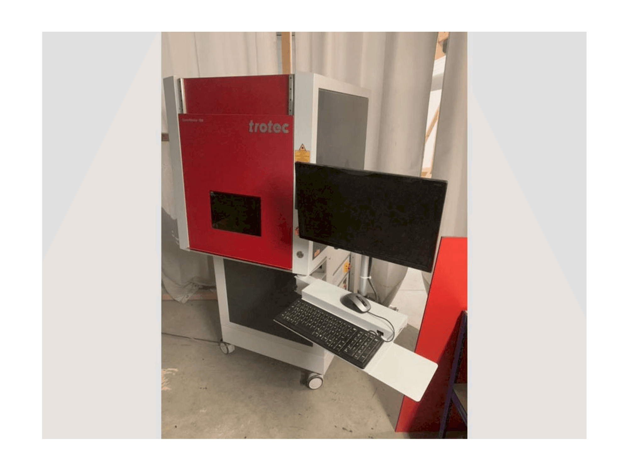 Makine Trotec Speedmarker 700 SM700HT - Önden görünüm