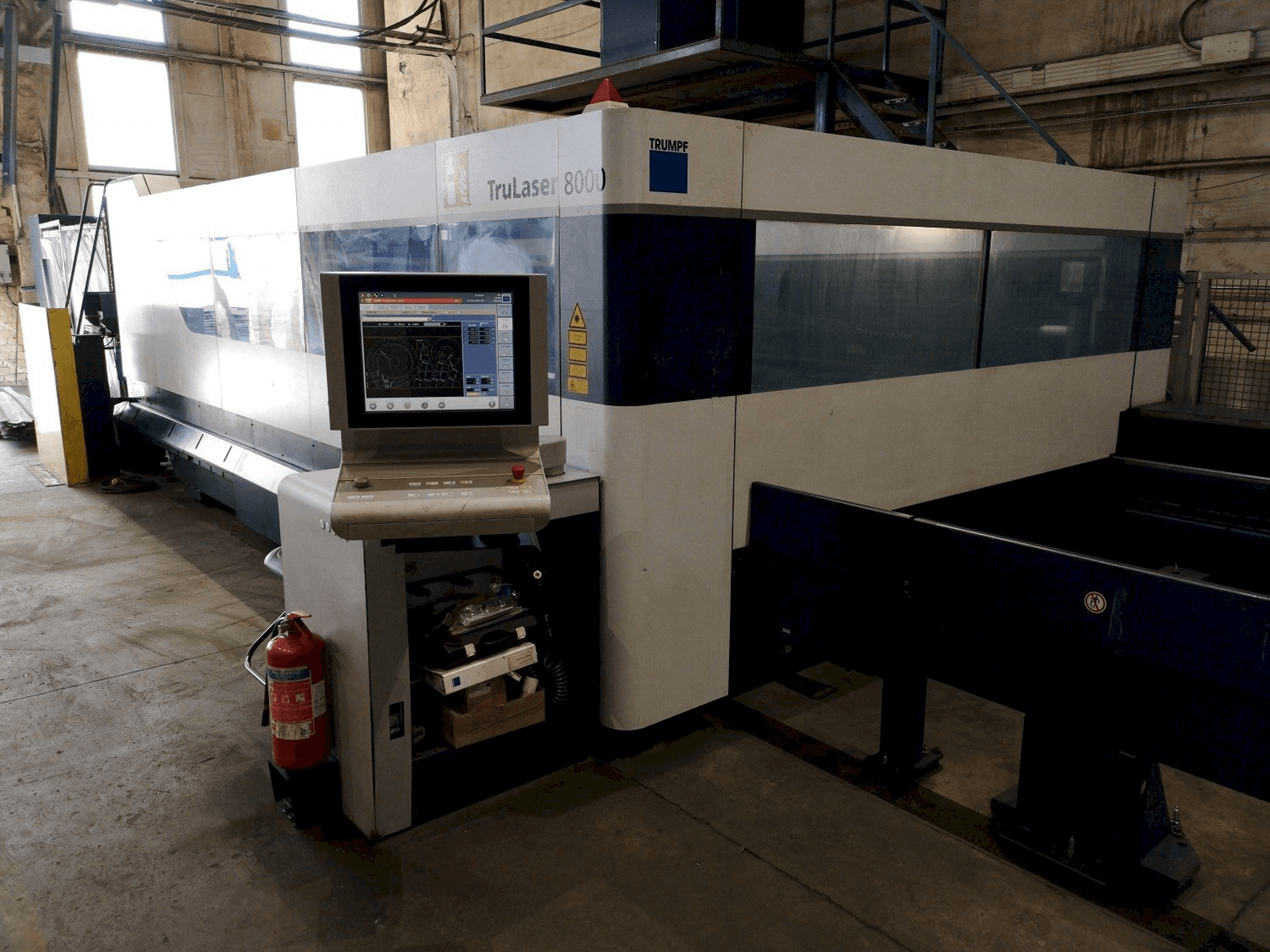 Makine Trumpf TruLaser 8000 - Önden görünüm