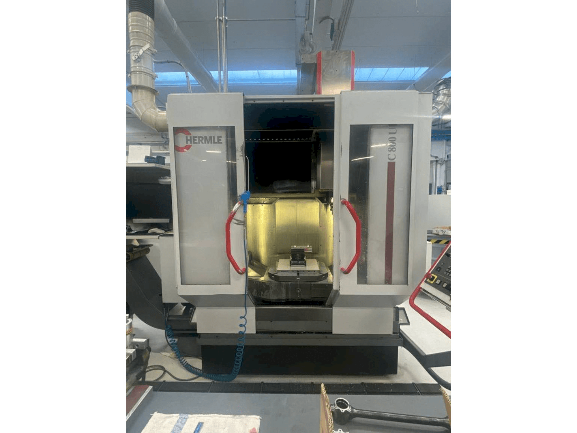 Makine HERMLE C800U - Önden görünüm