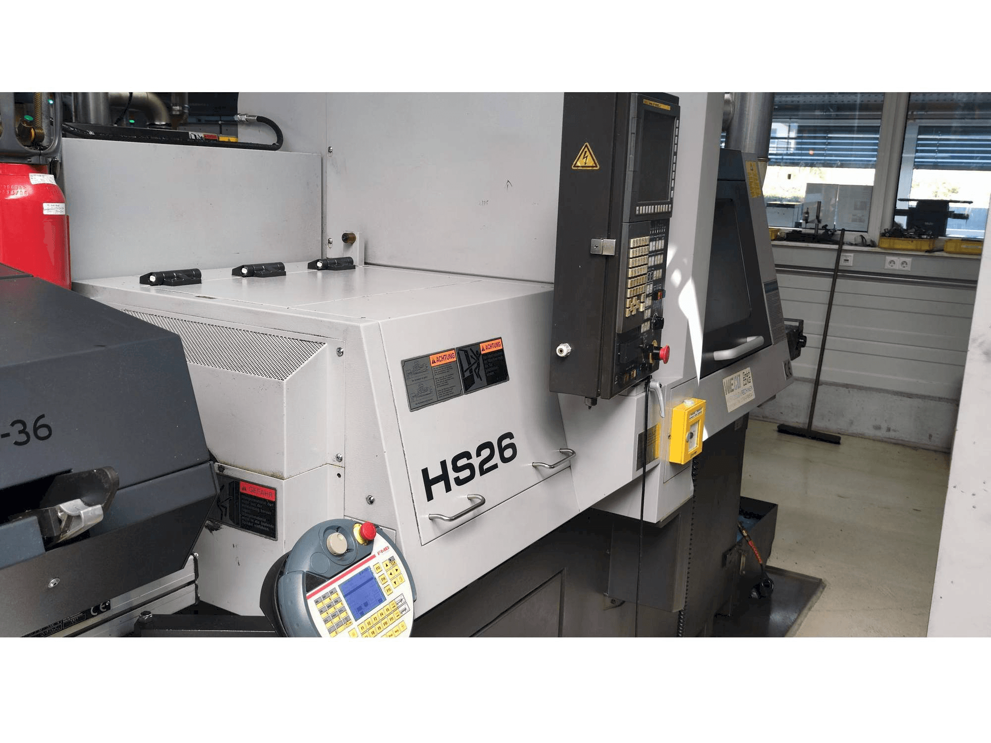 Makine TSUGAMI HS26 - Sol taraftaki görüntü