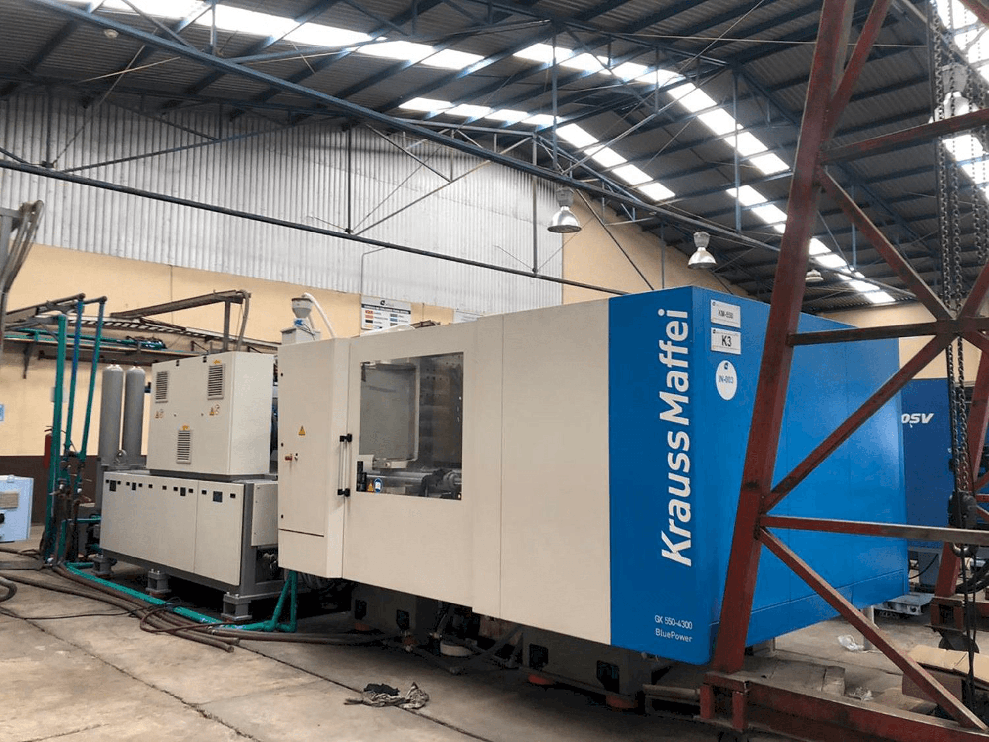 Makine Krauss Maffei 550-4300 GX - Önden görünüm