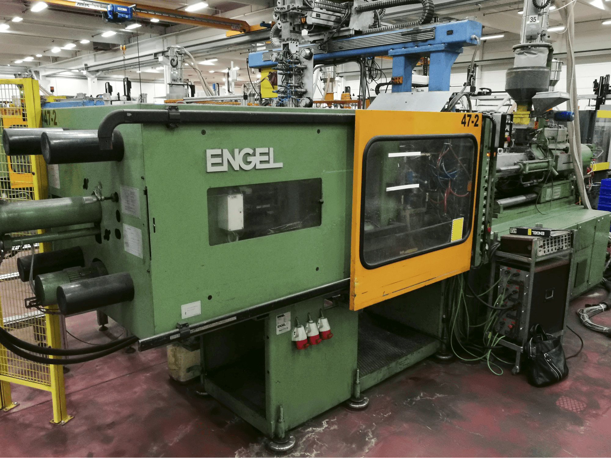 Makine ENGEL - Sol görünüm ES 1300/200