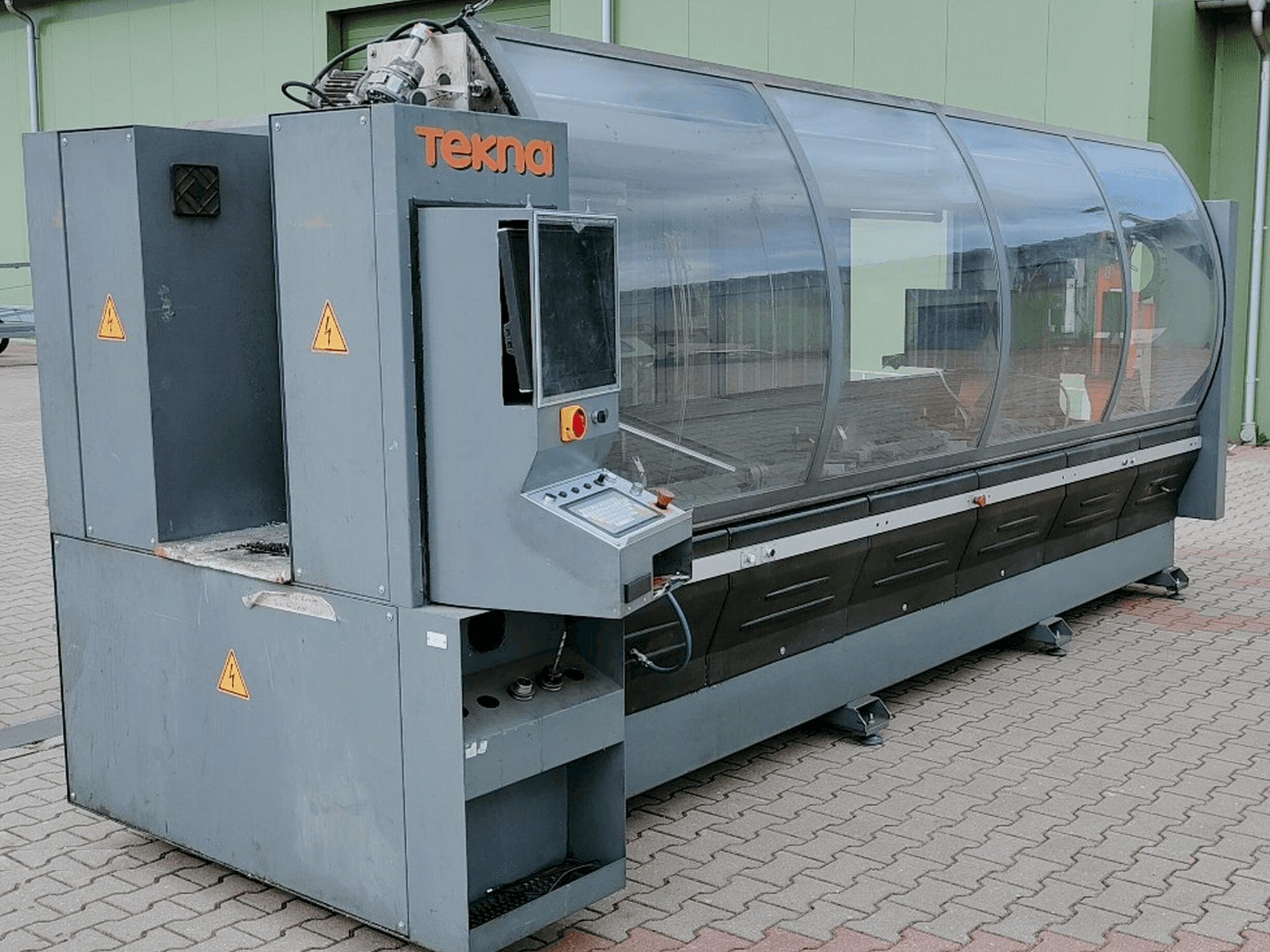 Makine Tekna TK427-3 - Önden görünüm