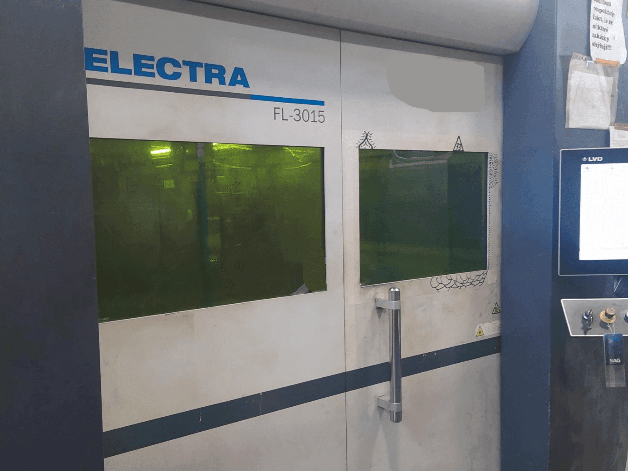 Makine LVD ELECTRA FL-3015 - Önden görünüm