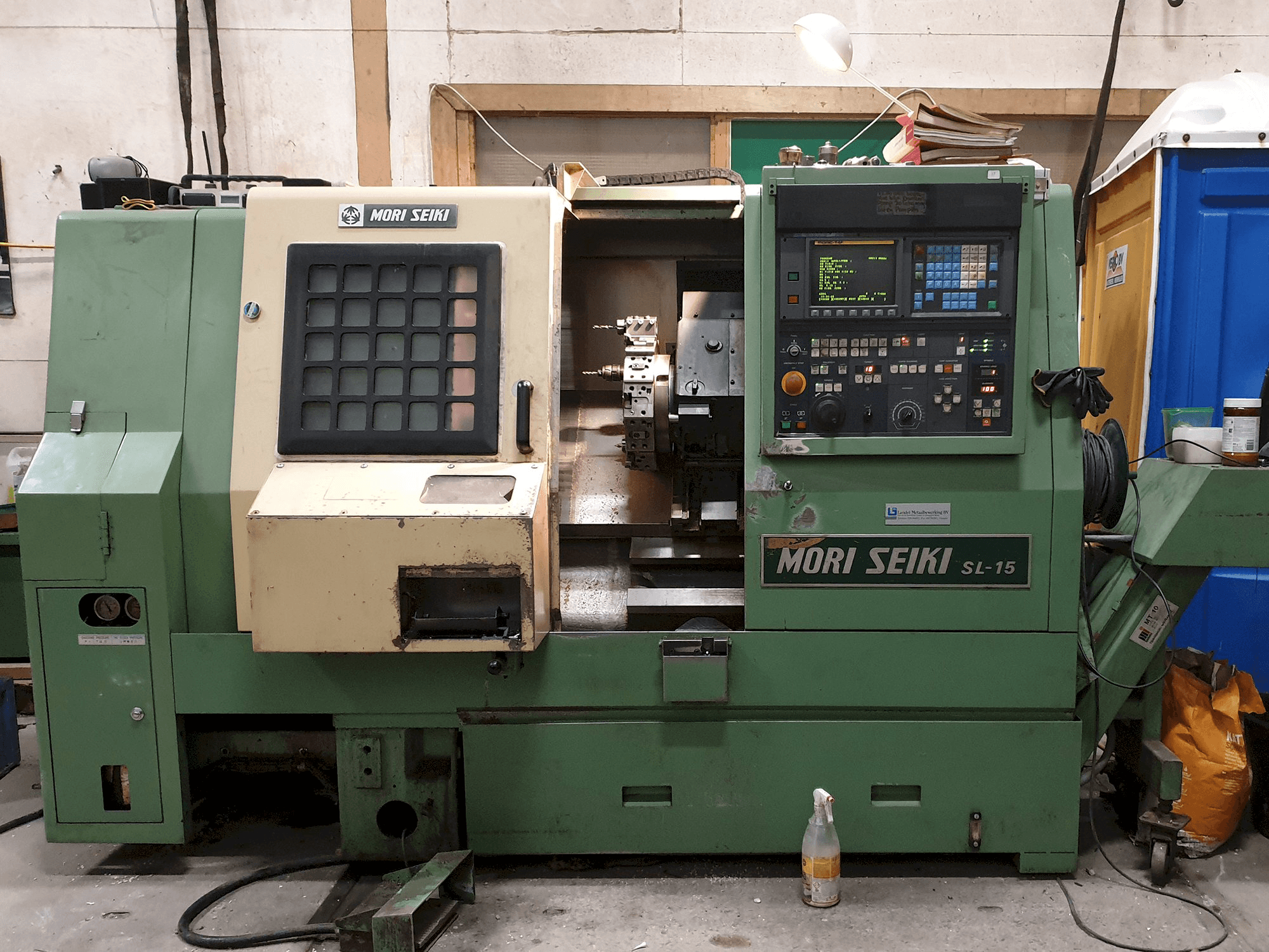 Makine MORI SEIKI - Önden görünüm SL-15