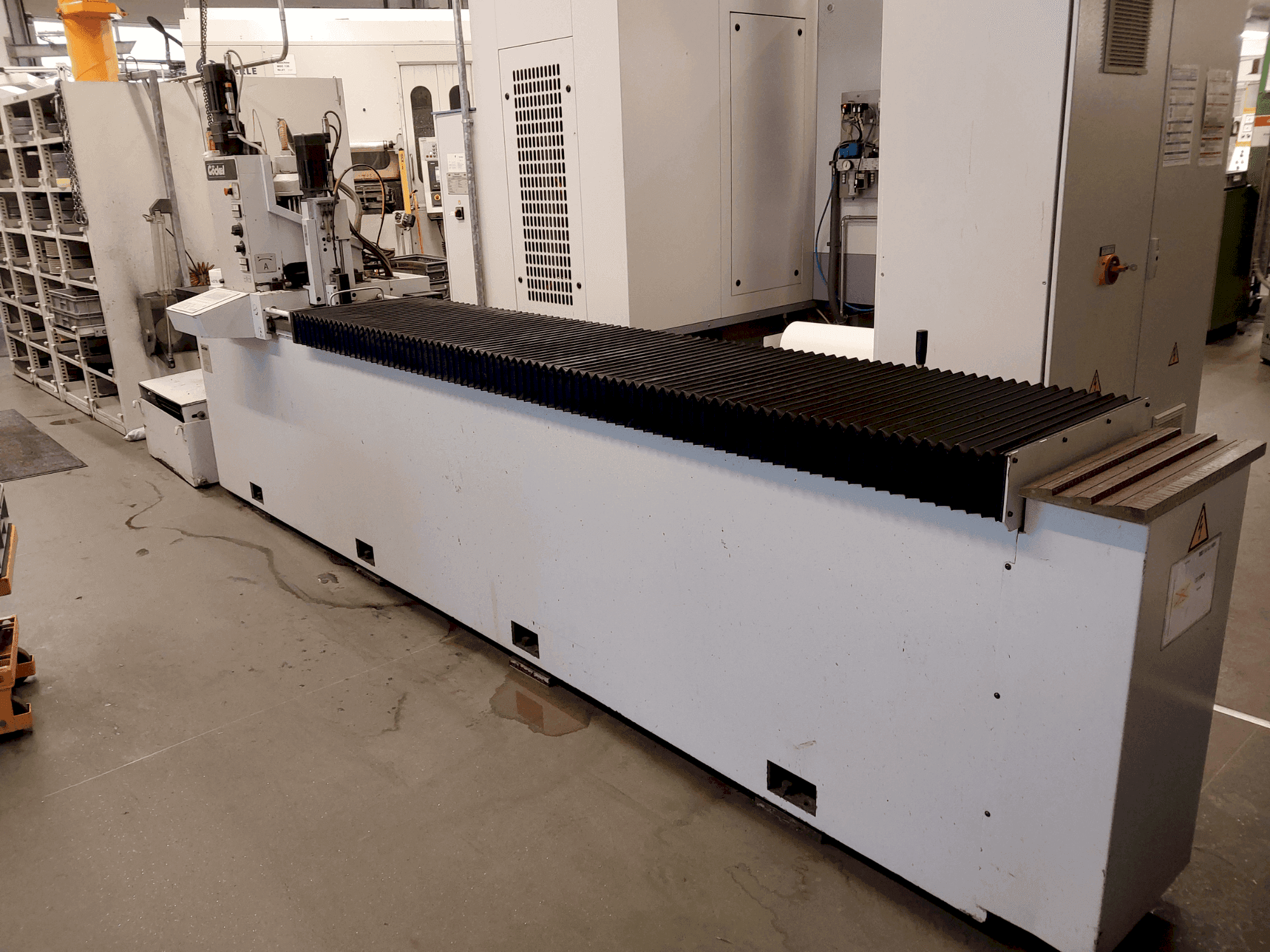 Makine GÖCKEL G50 elTrob - Önden görünüm