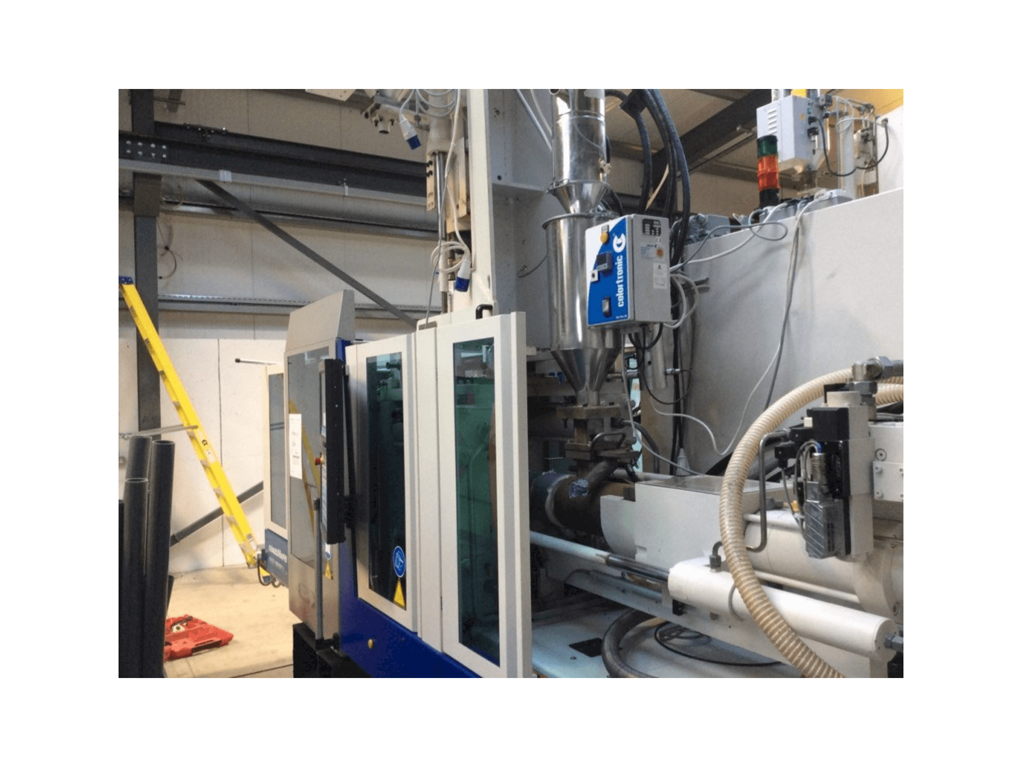 Makine Krauss Maffei 80-180-55 CX V - Önden görünüm