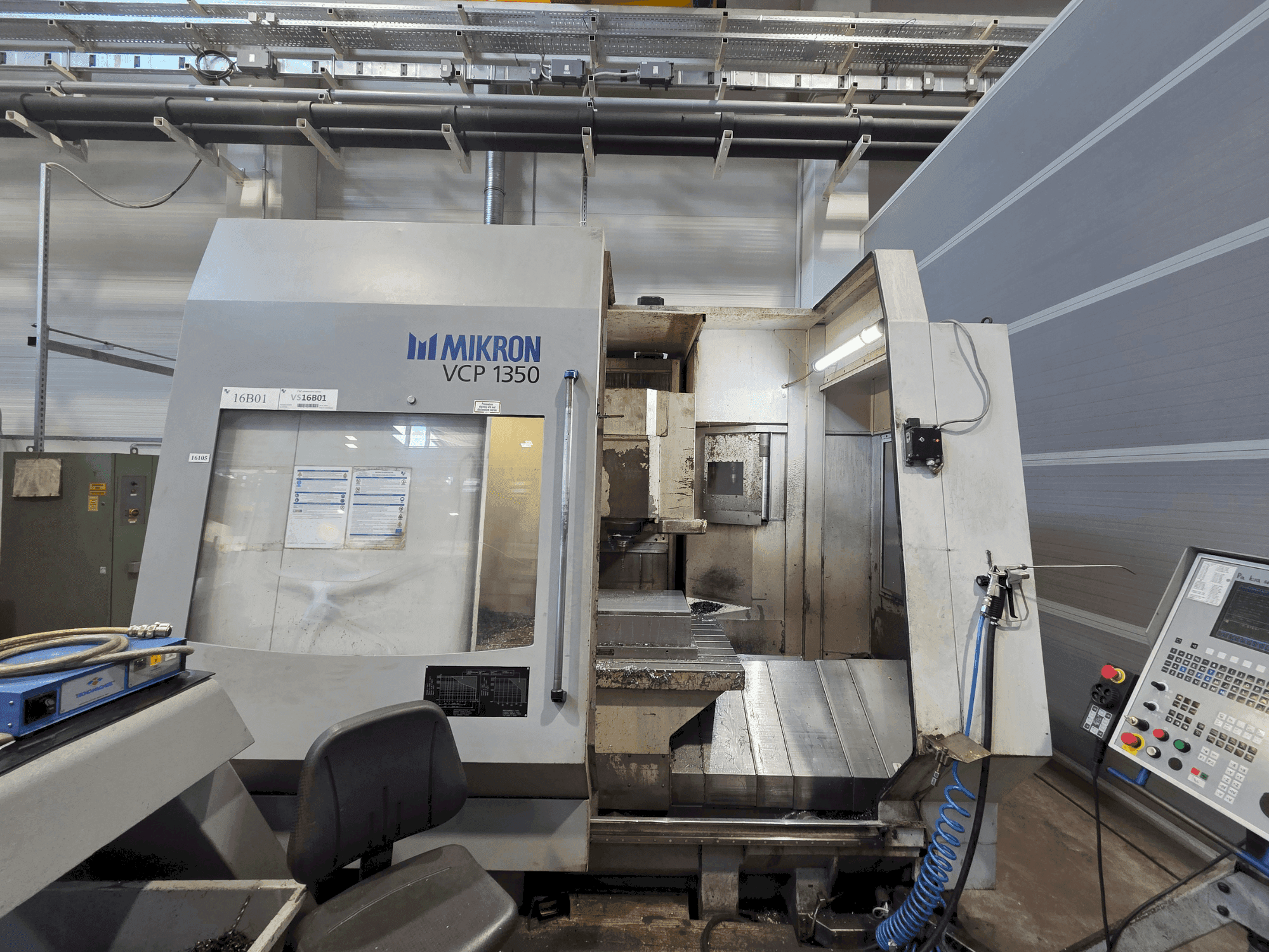 Makine MIKRON VCP 1350 - Önden görünüm