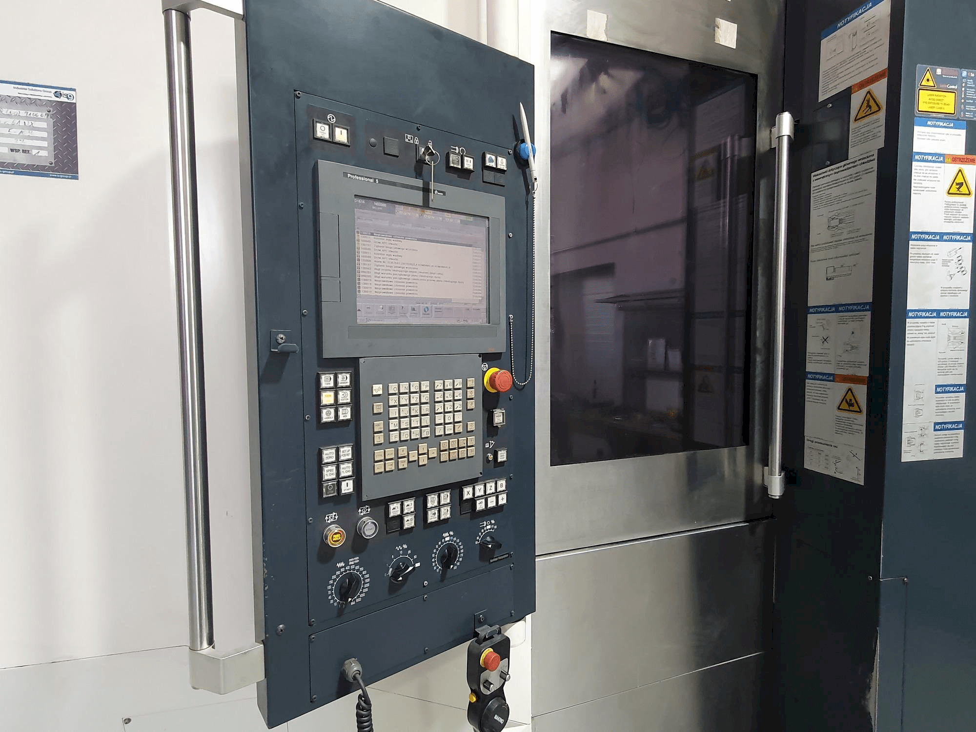 Makine Makino a61nx - Önden görünüm