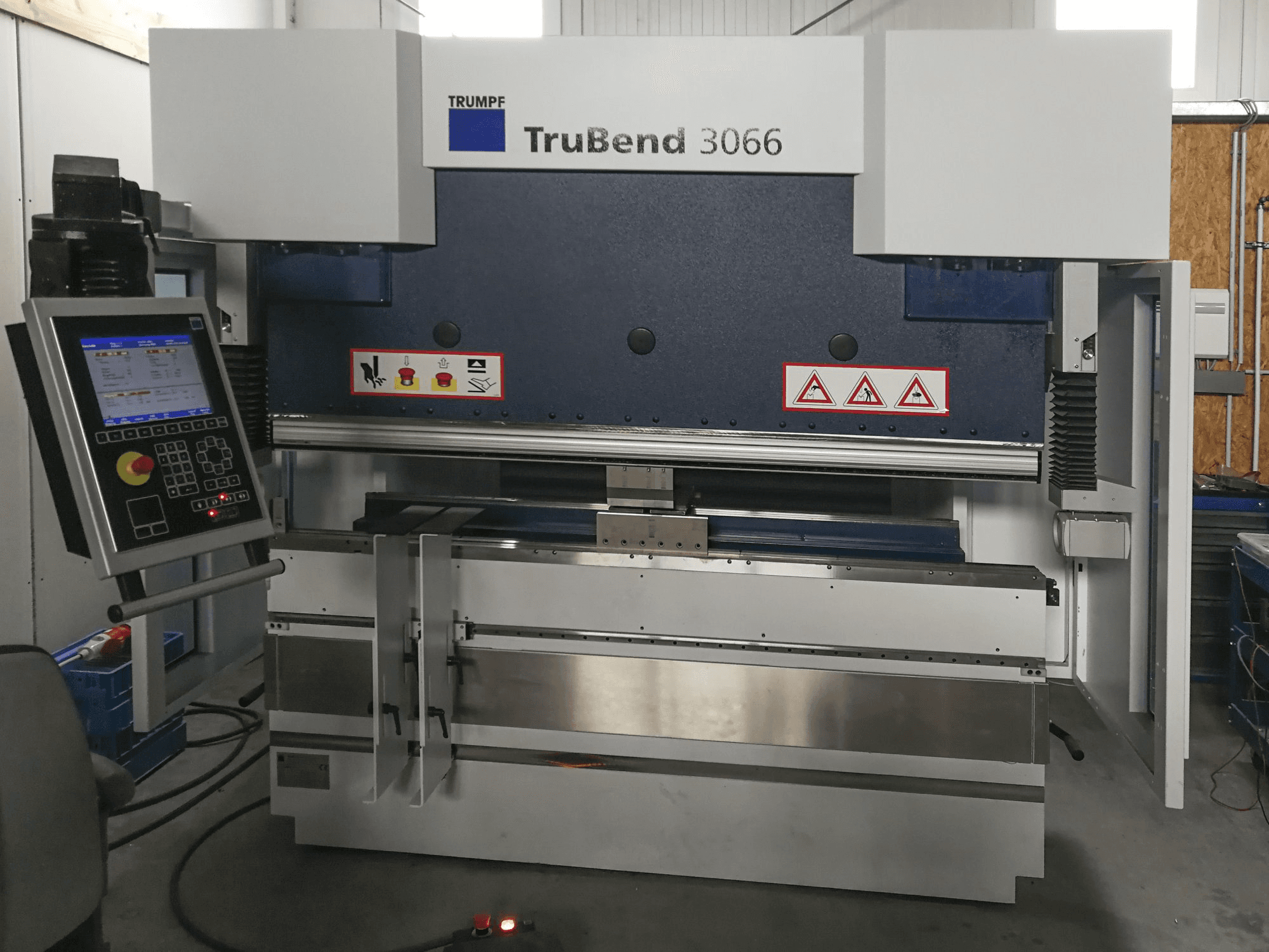 Makine Trumpf - Önden görünüm TruBend 3066