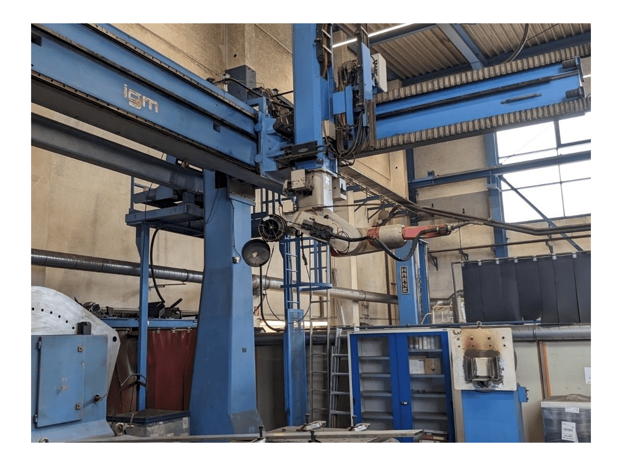 Makine IGM RTi 300-S - Önden görünüm